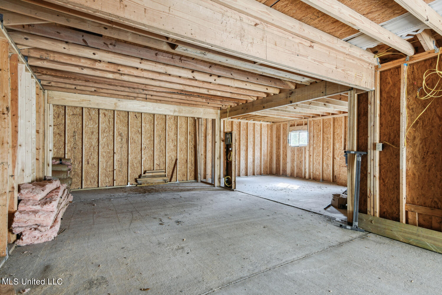 536 Demontluzin Avenue