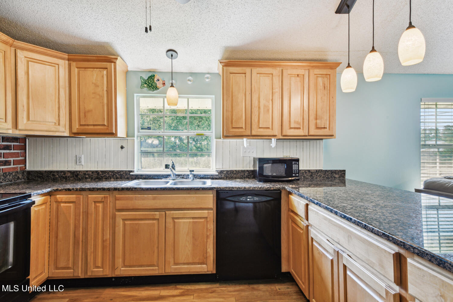 536 Demontluzin Avenue