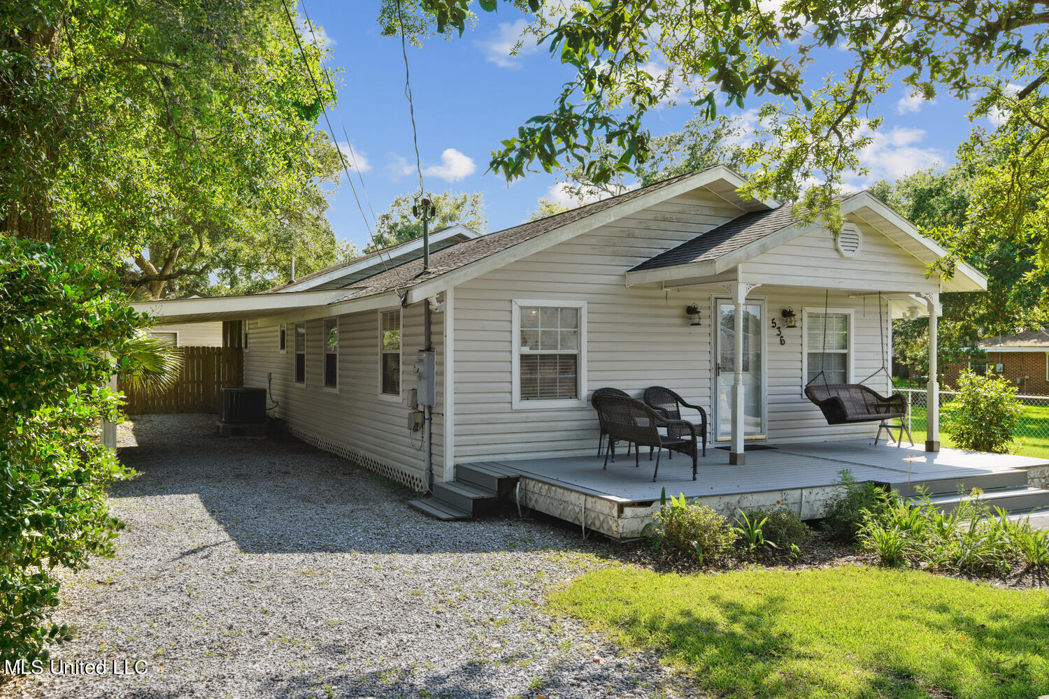 536 Demontluzin Avenue