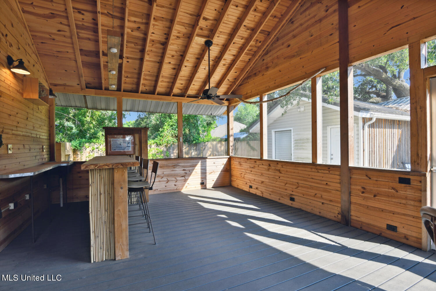 536 Demontluzin Avenue