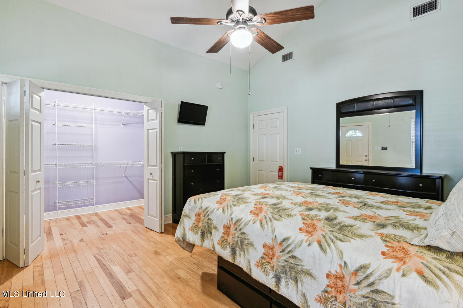 536 Demontluzin Avenue