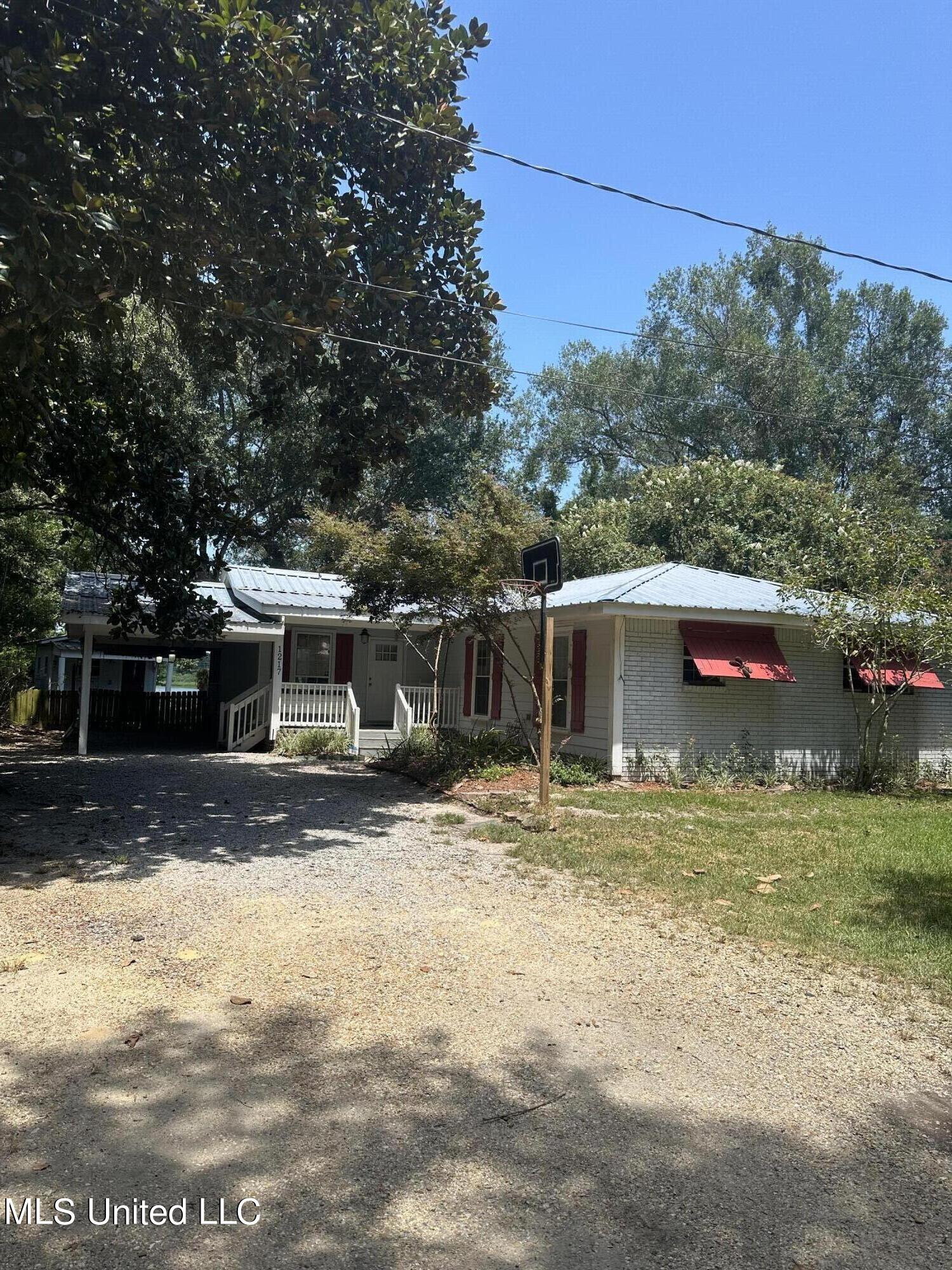 1217 Mckinley Street