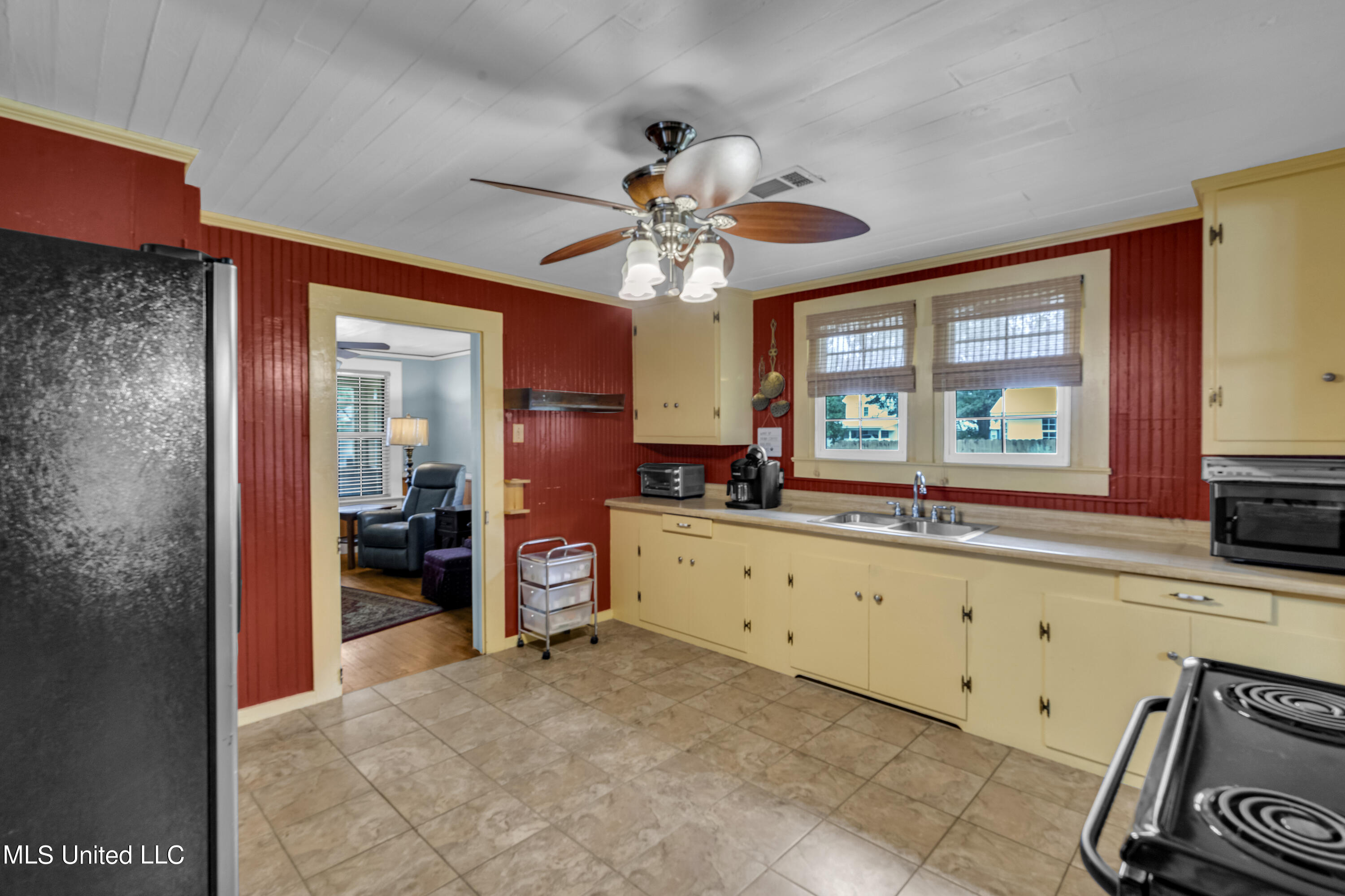 412 Easterbrook Street