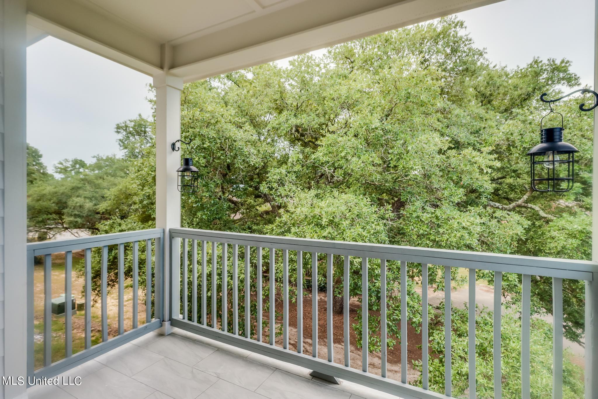 776 Moanalua Way, 203