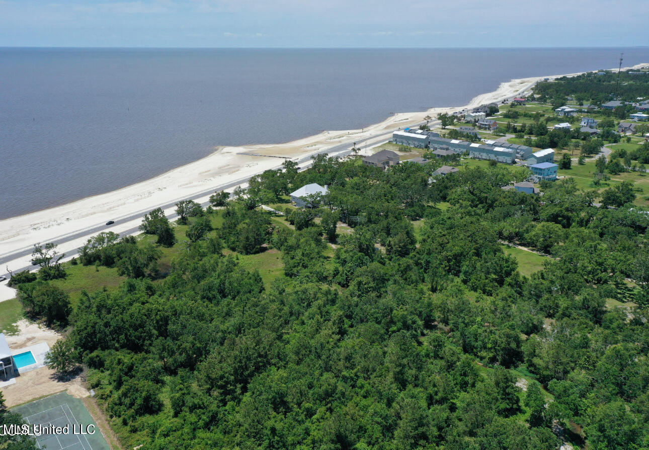 616 W Beach Boulevard