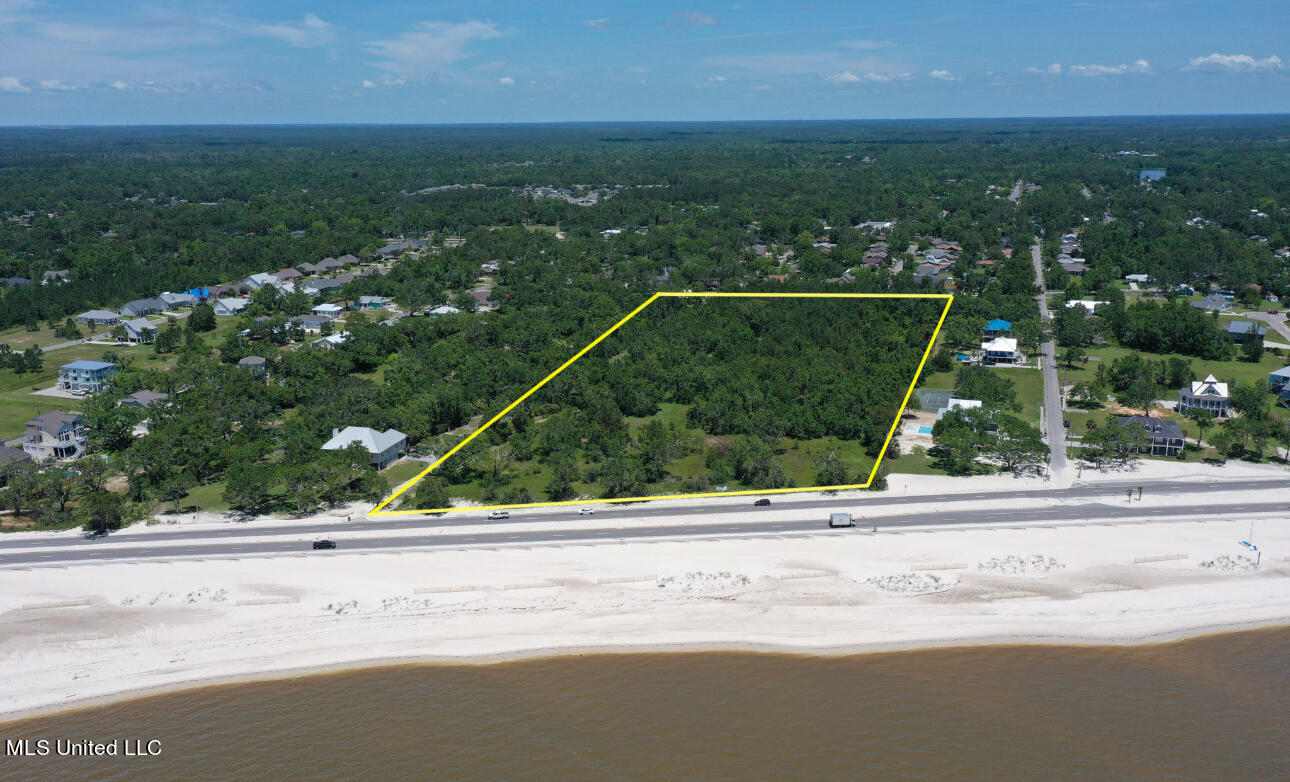 616 W Beach Boulevard