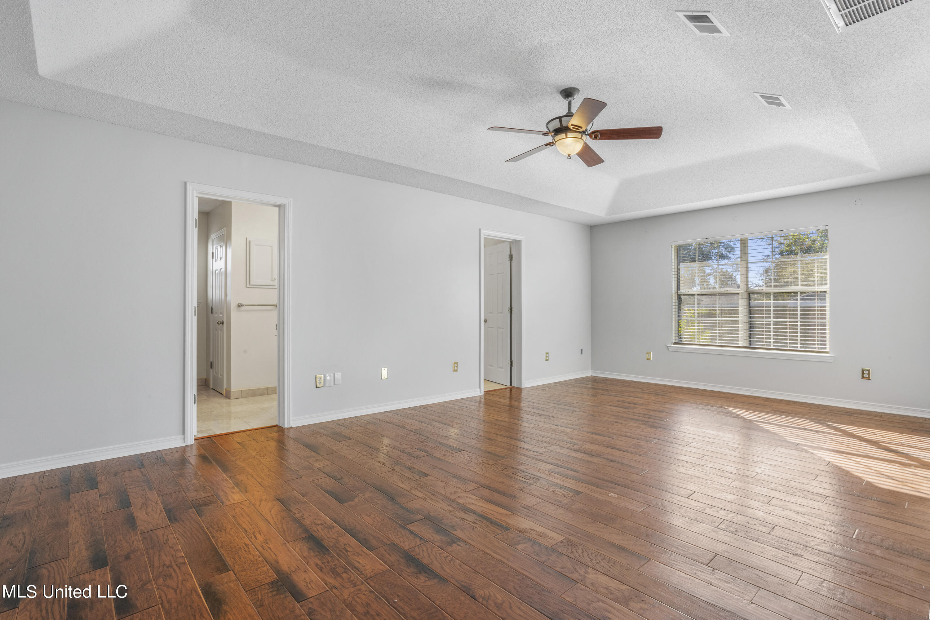 16720 Creek Lane