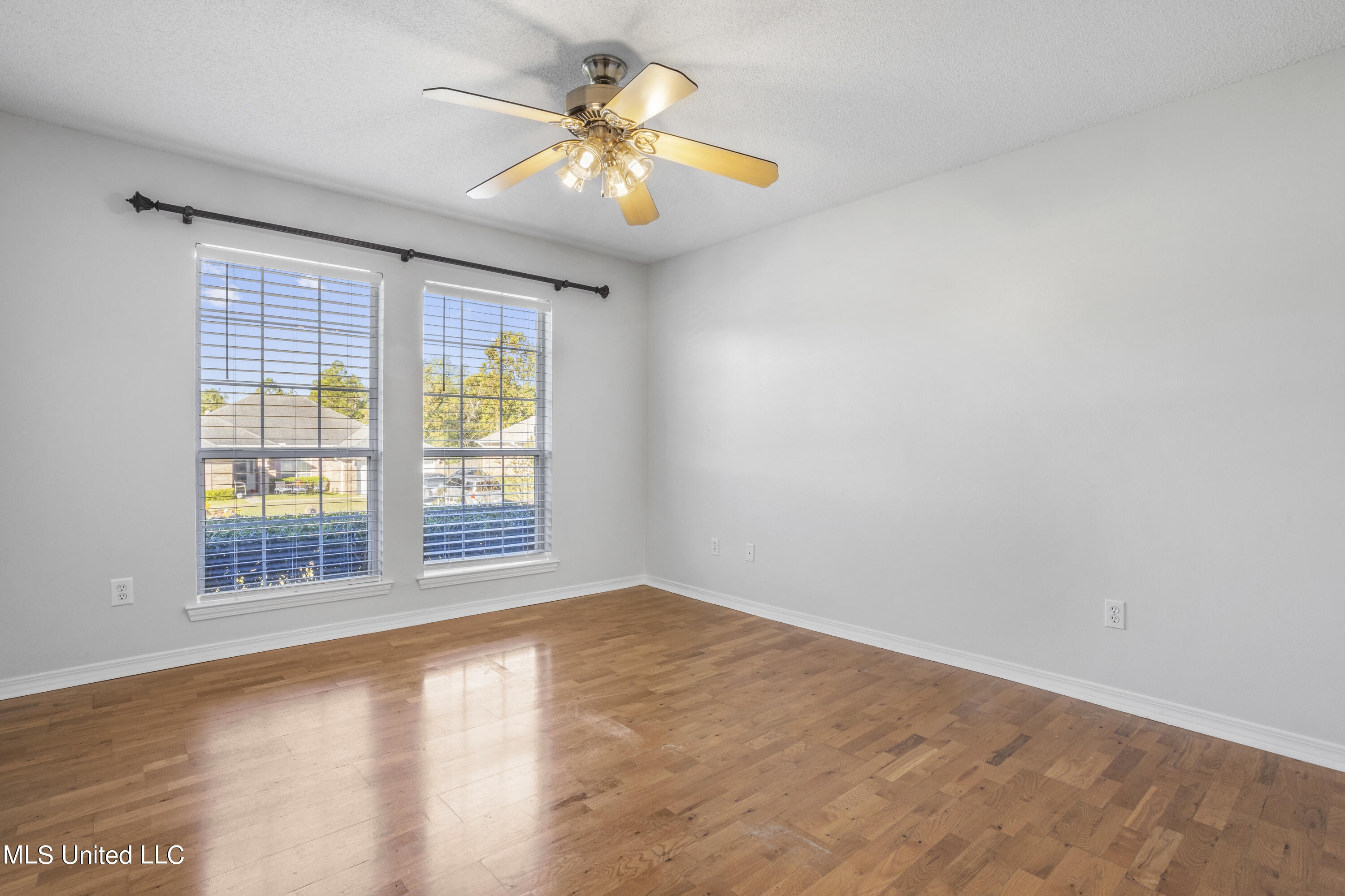 16720 Creek Lane