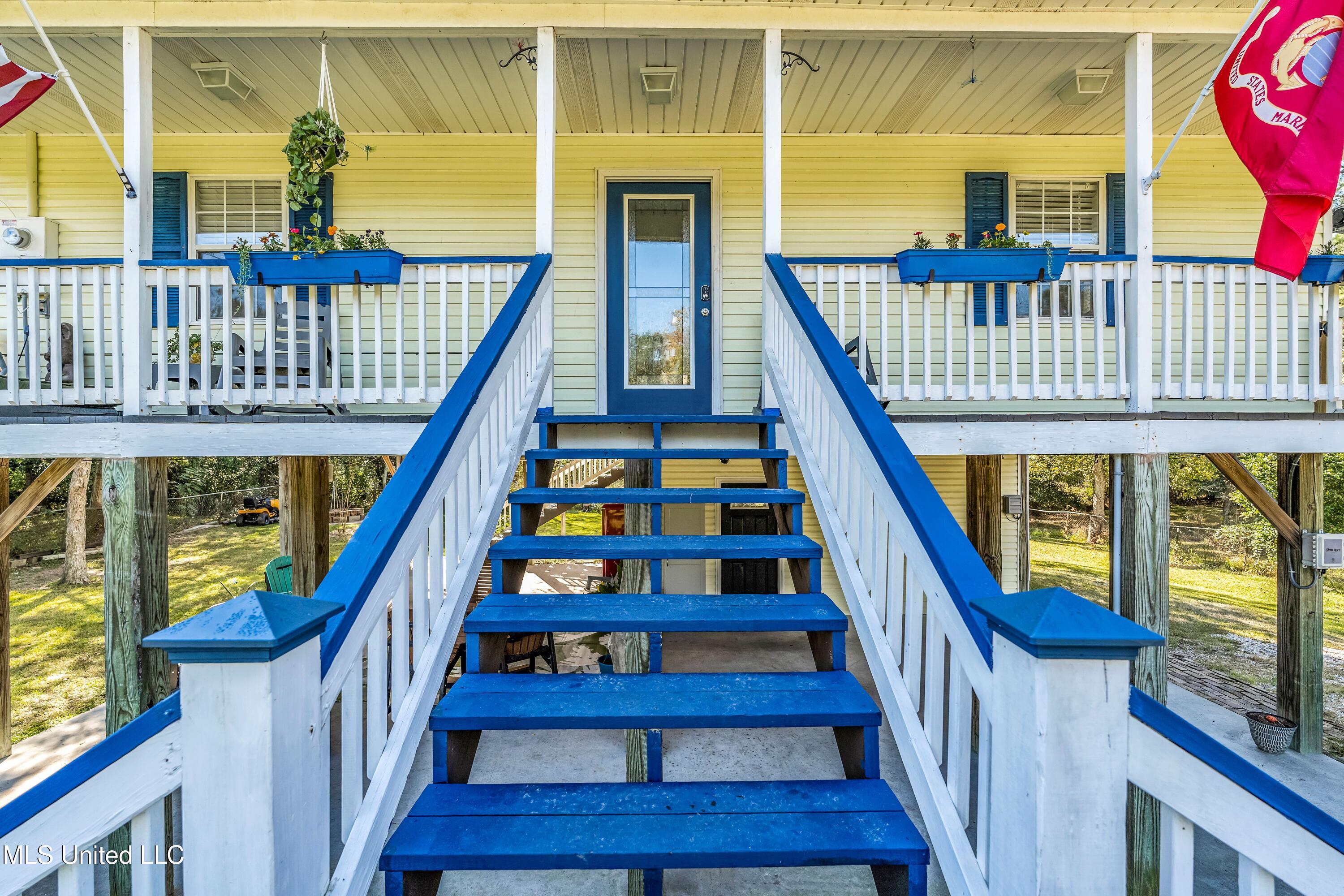 6265 S Railroad Avenue