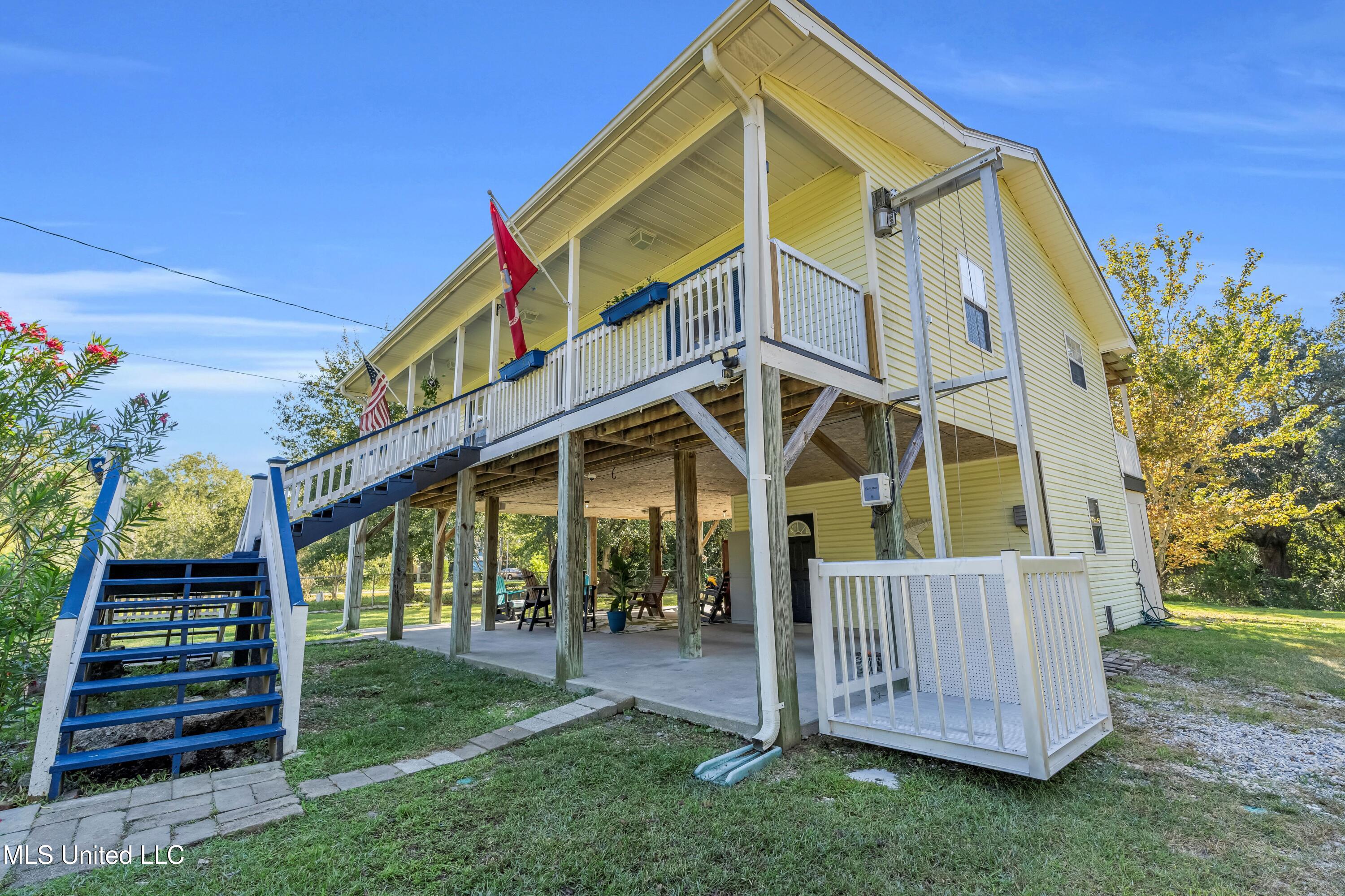 6265 S Railroad Avenue