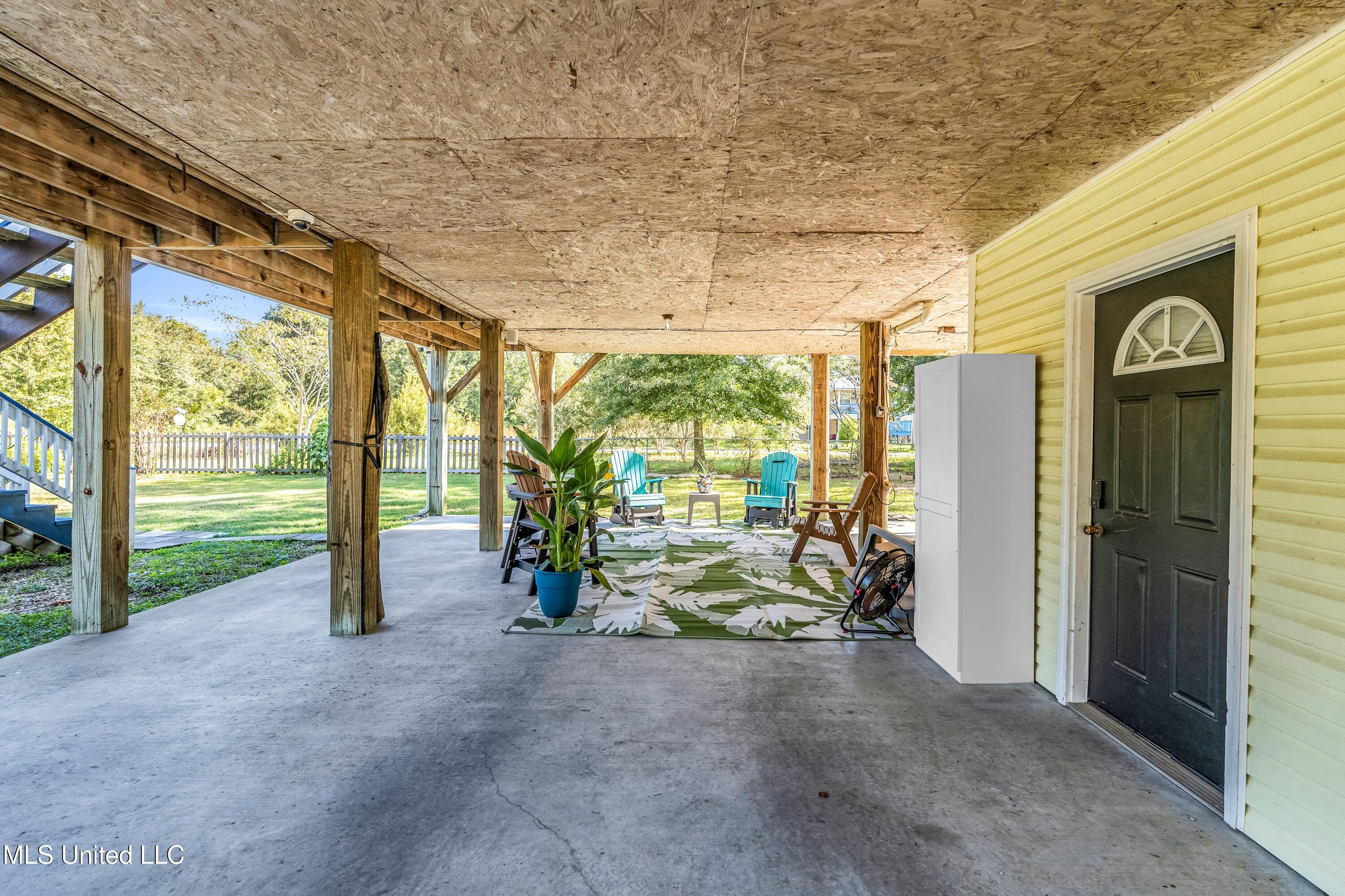 6265 S Railroad Avenue