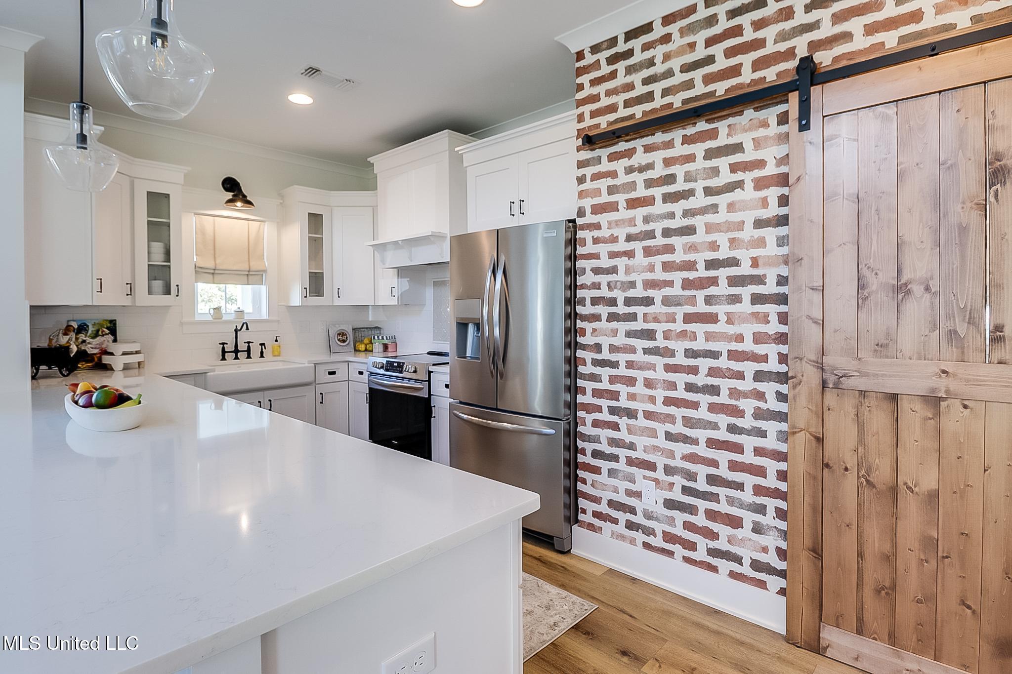 400 Thomas Shields Boulevard