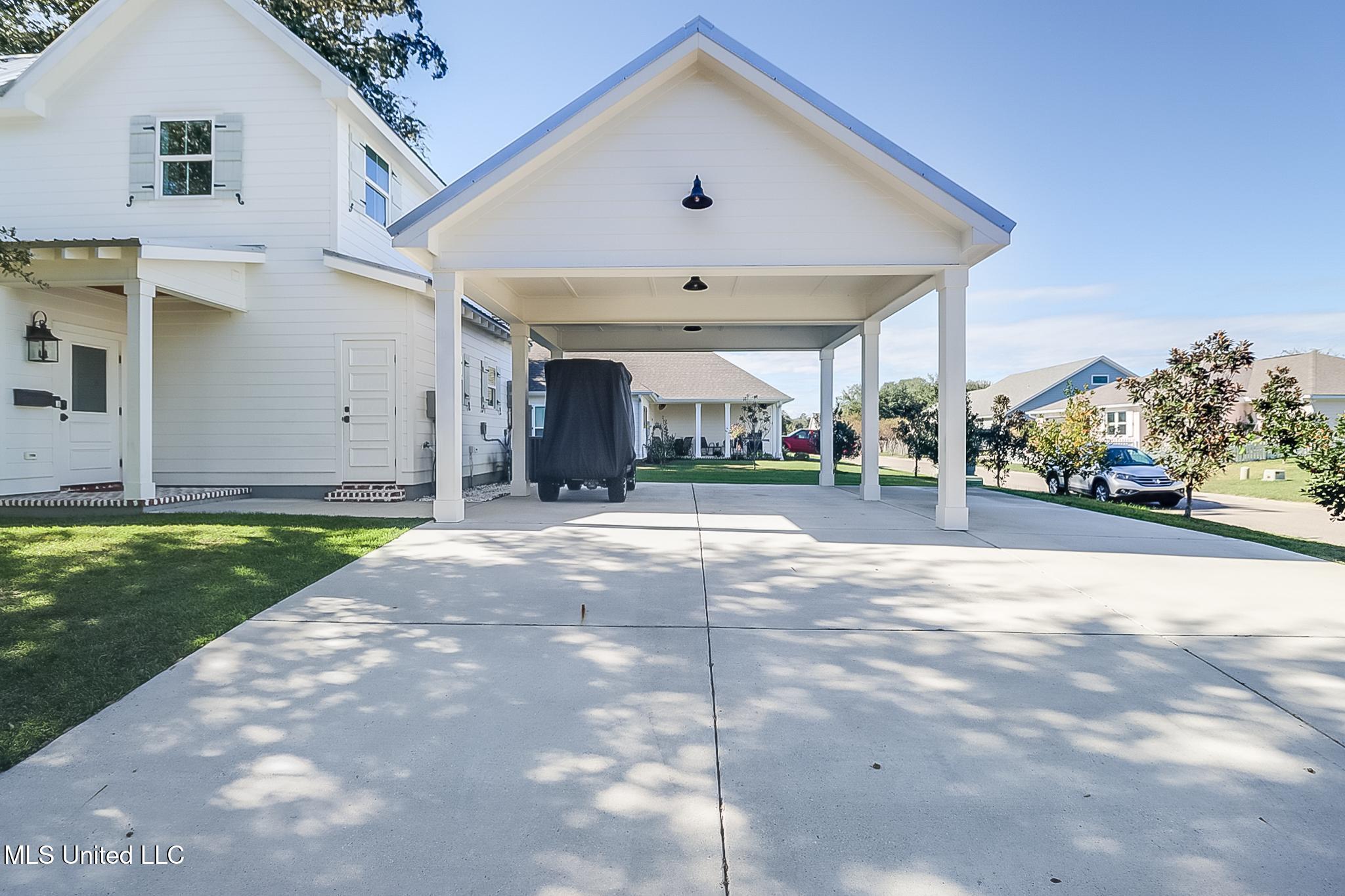 400 Thomas Shields Boulevard