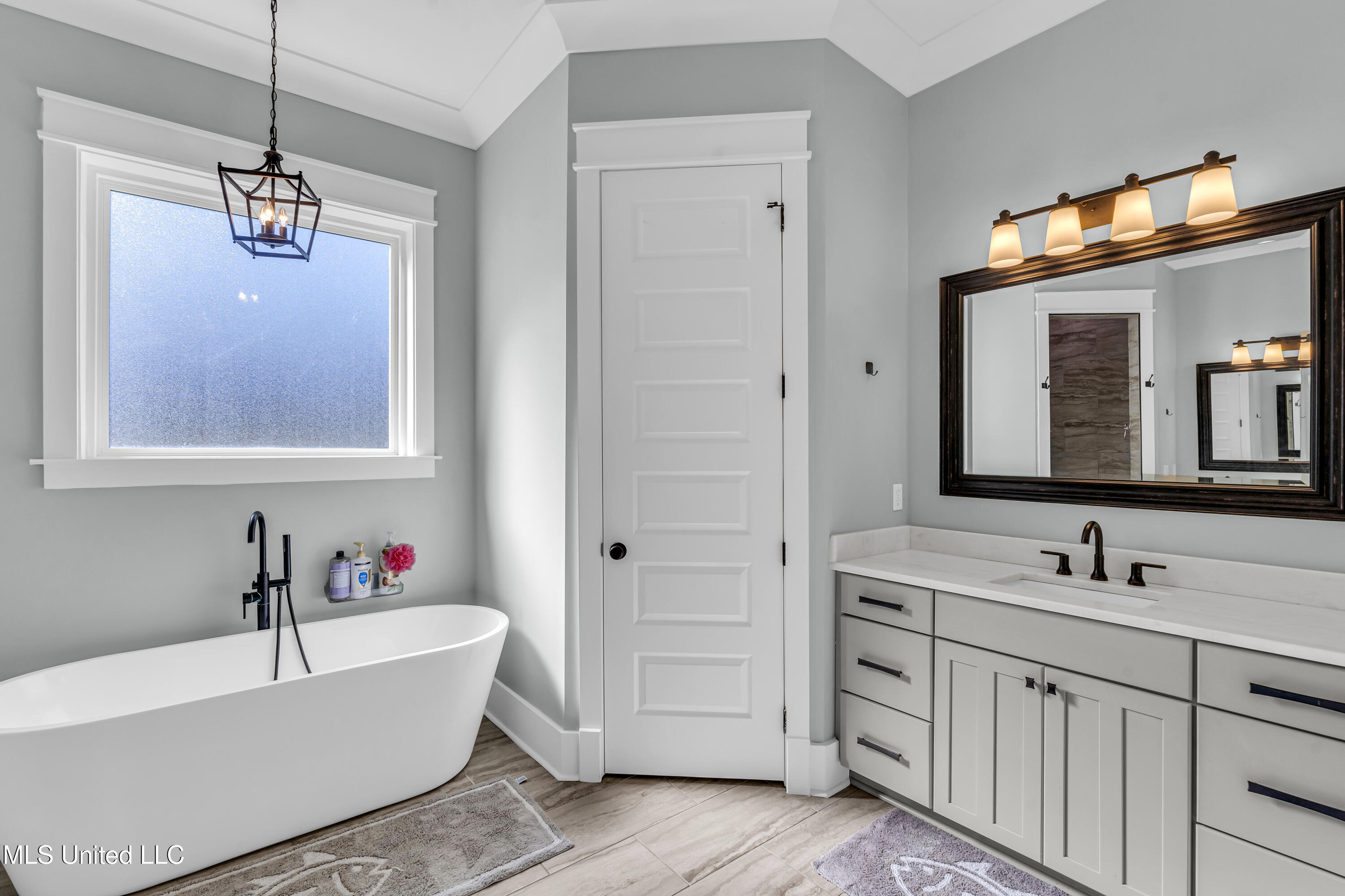 509 Thomas Shields Boulevard