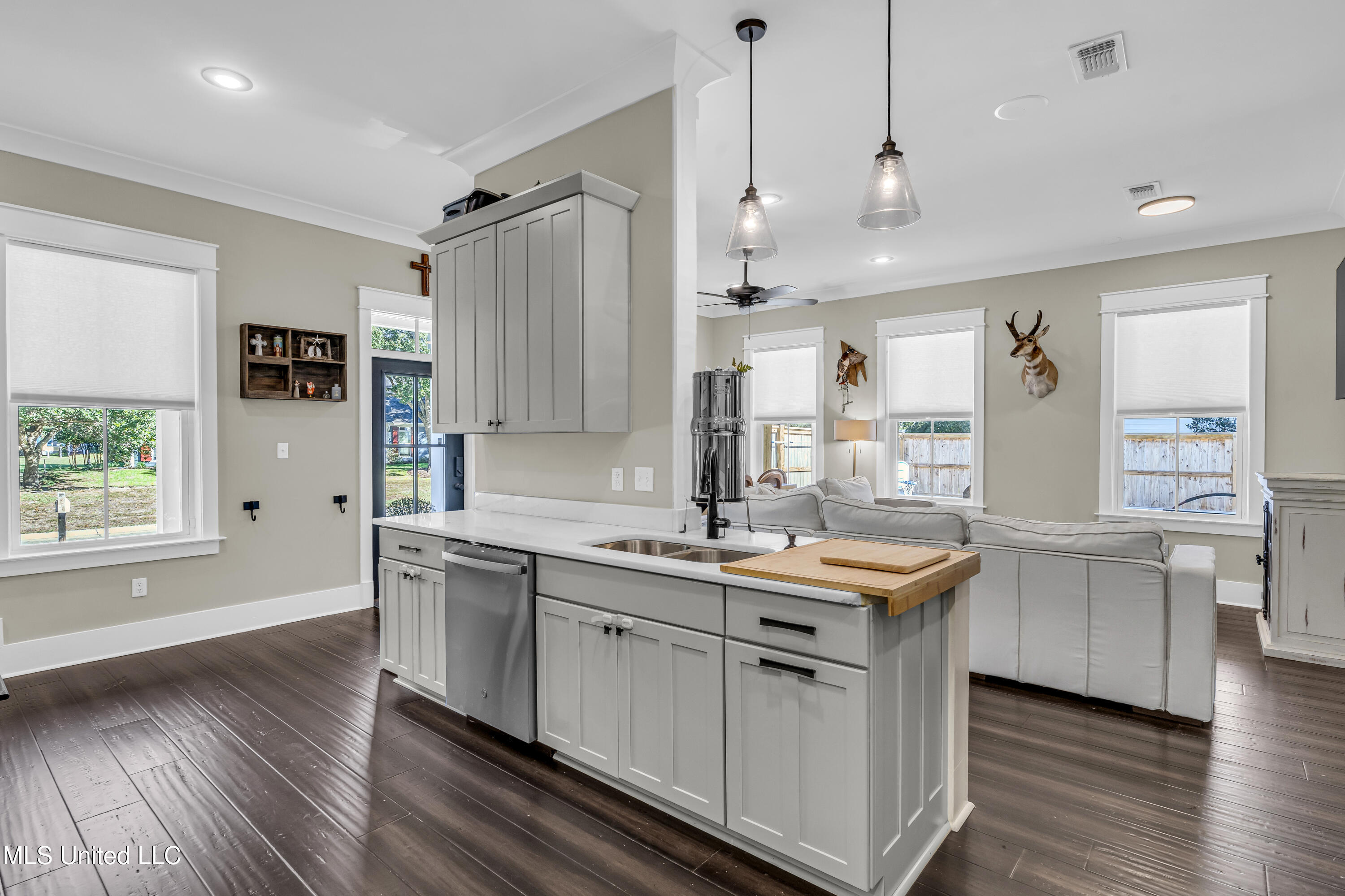 509 Thomas Shields Boulevard