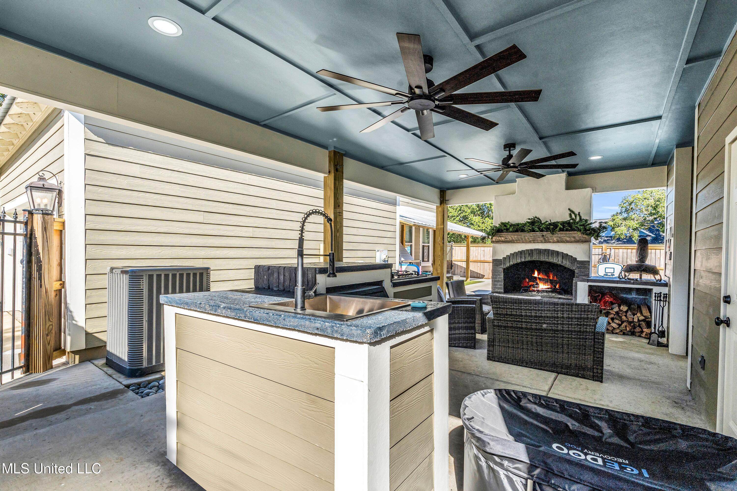 509 Thomas Shields Boulevard