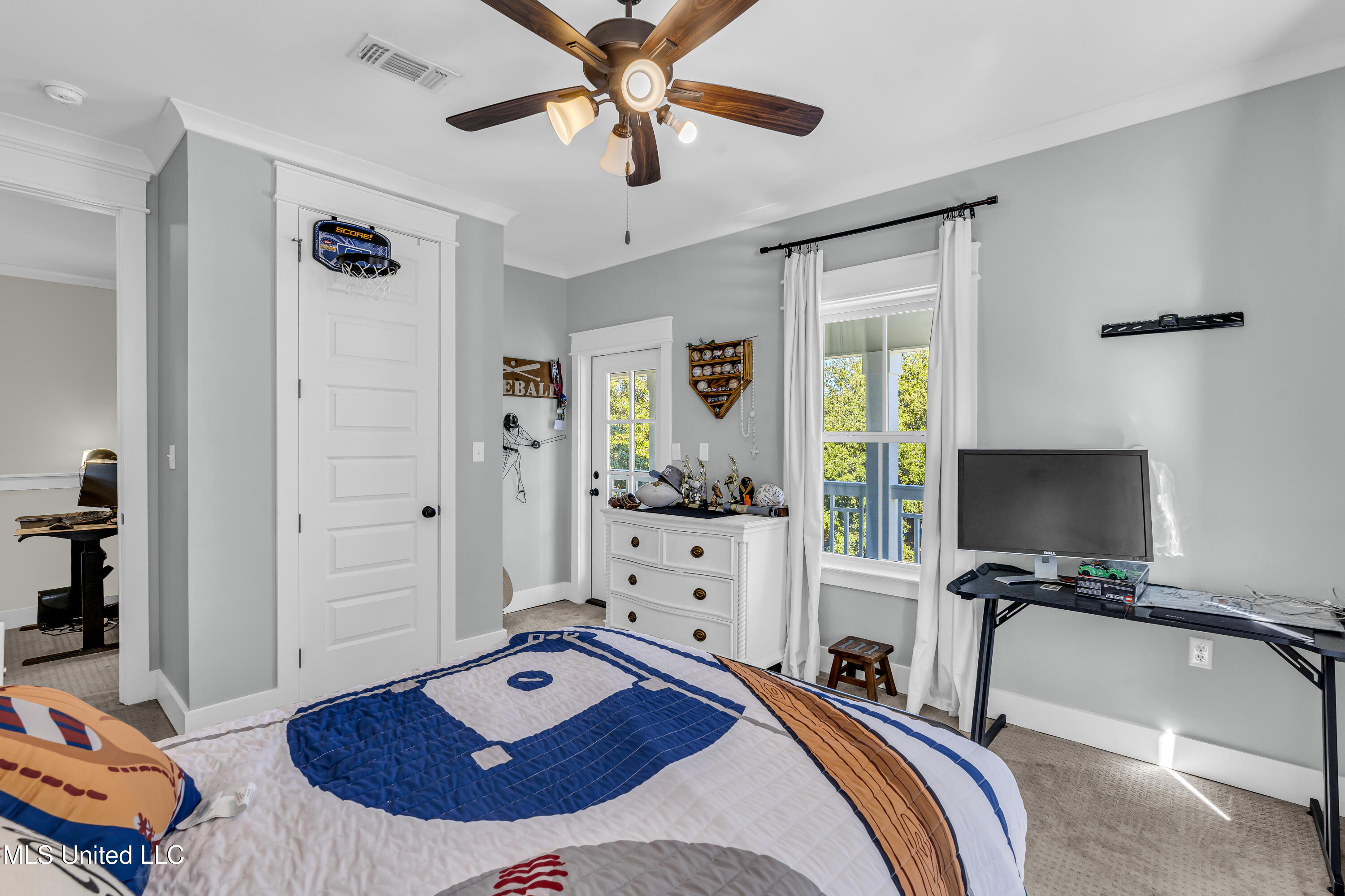 509 Thomas Shields Boulevard