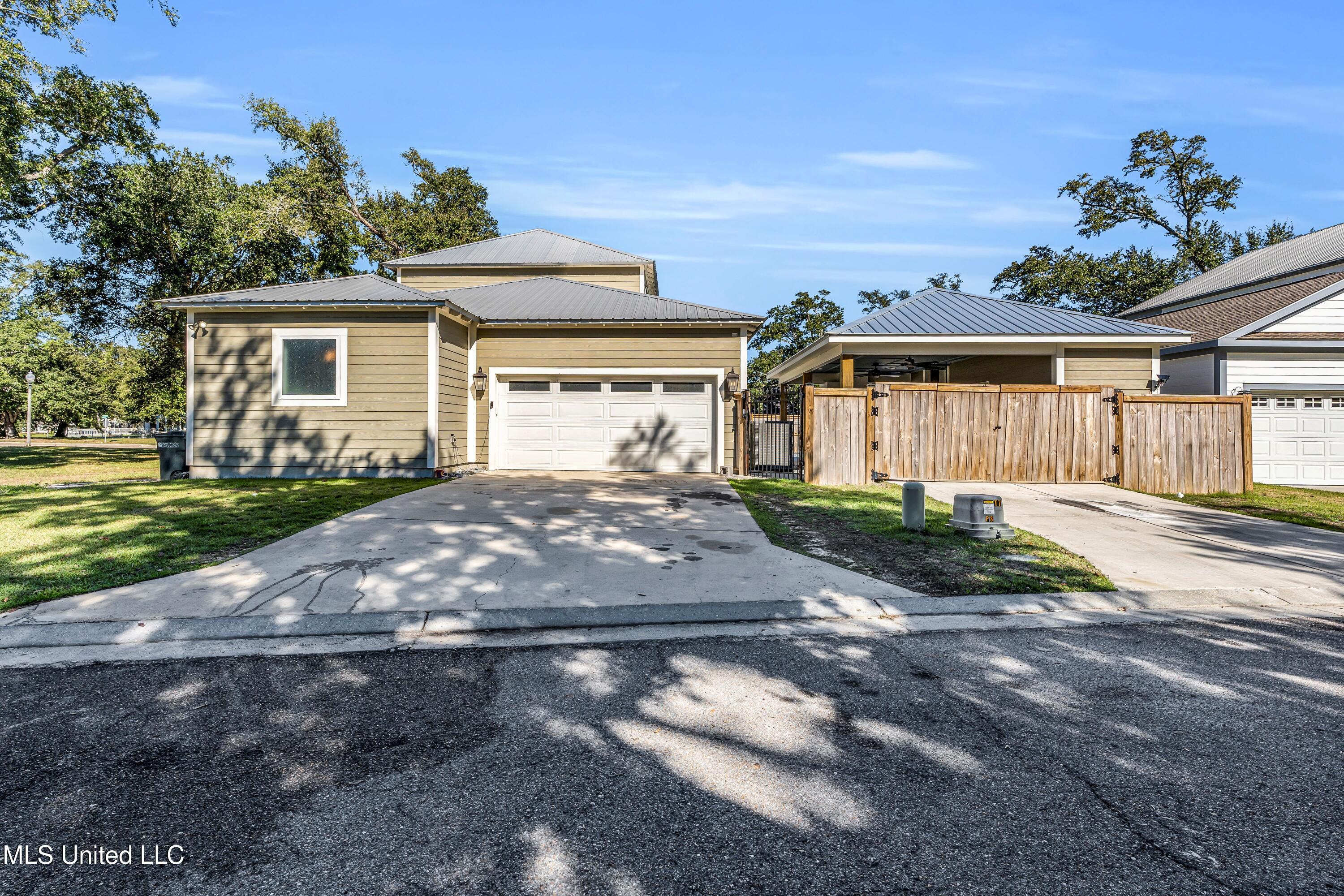 509 Thomas Shields Boulevard