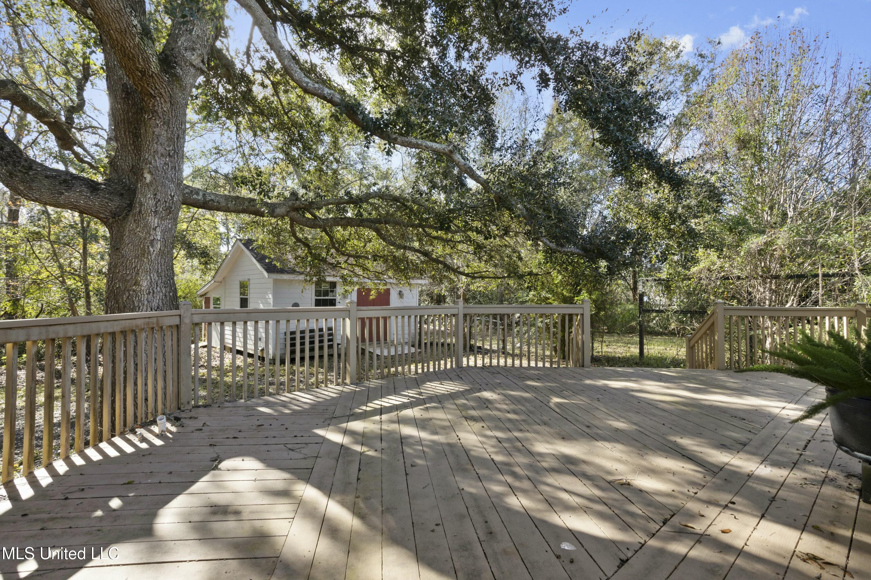 104 Felicity Street