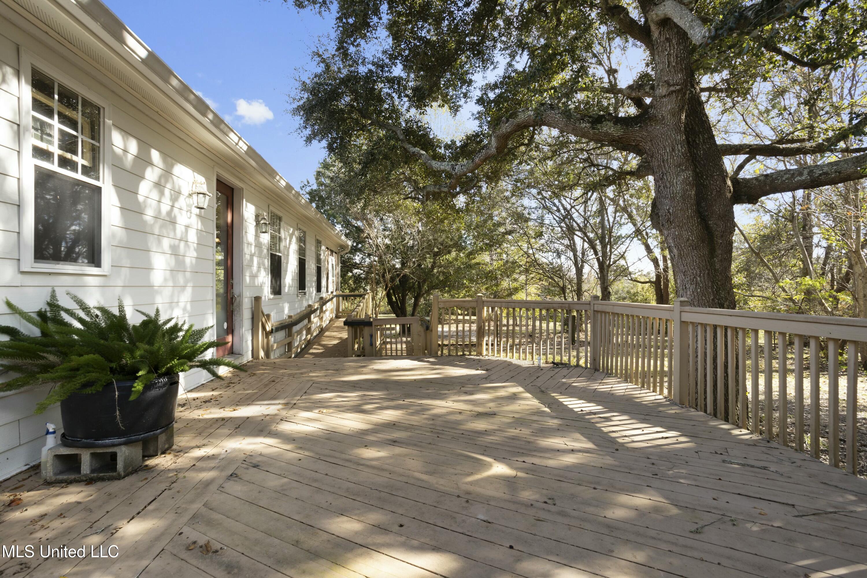 104 Felicity Street