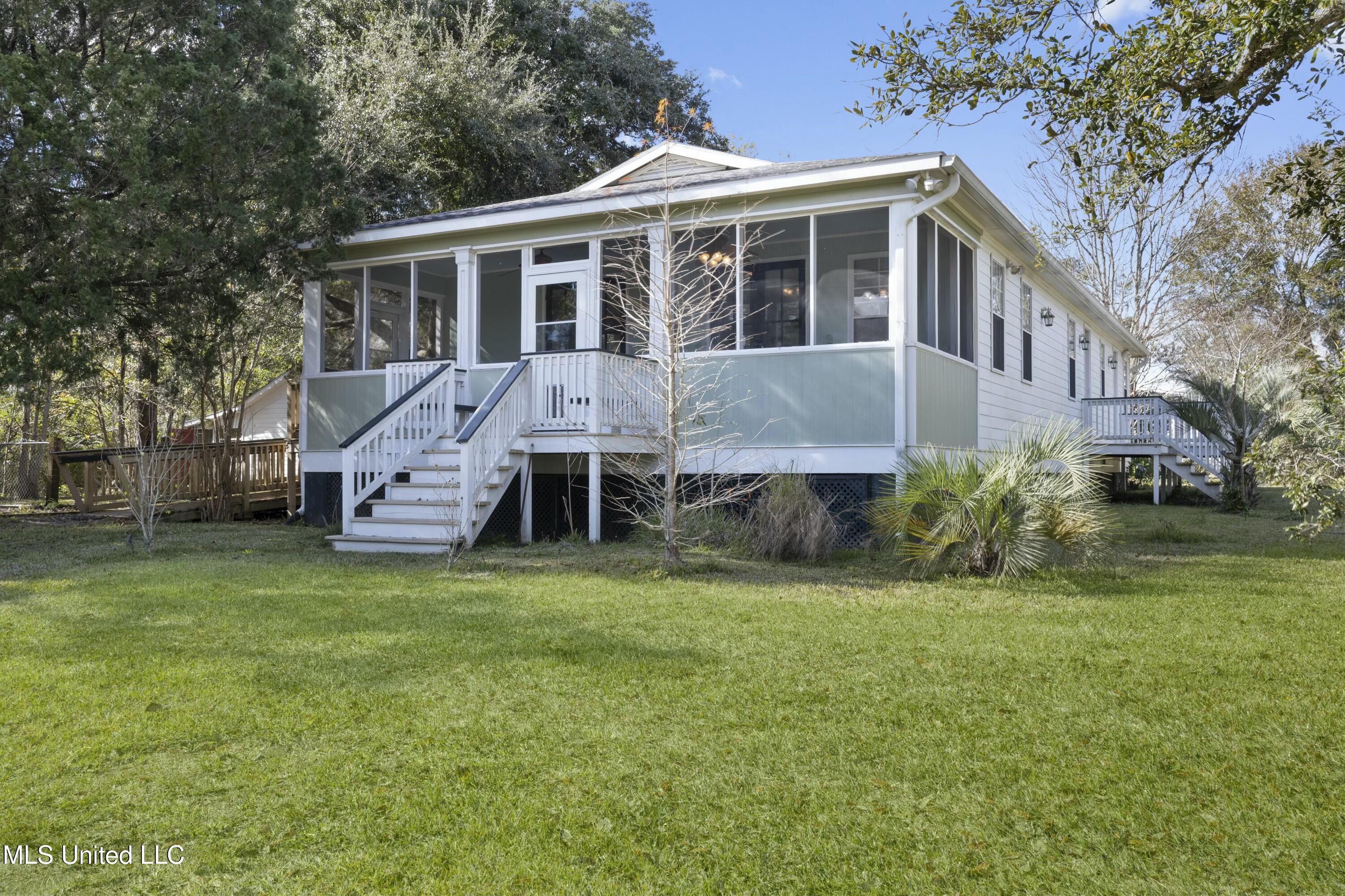 104 Felicity Street