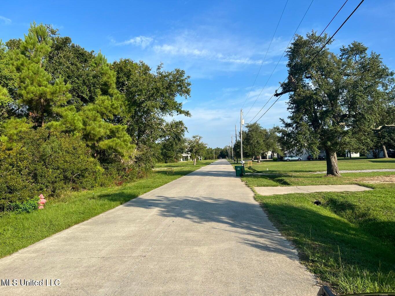 118 Waveland Avenue