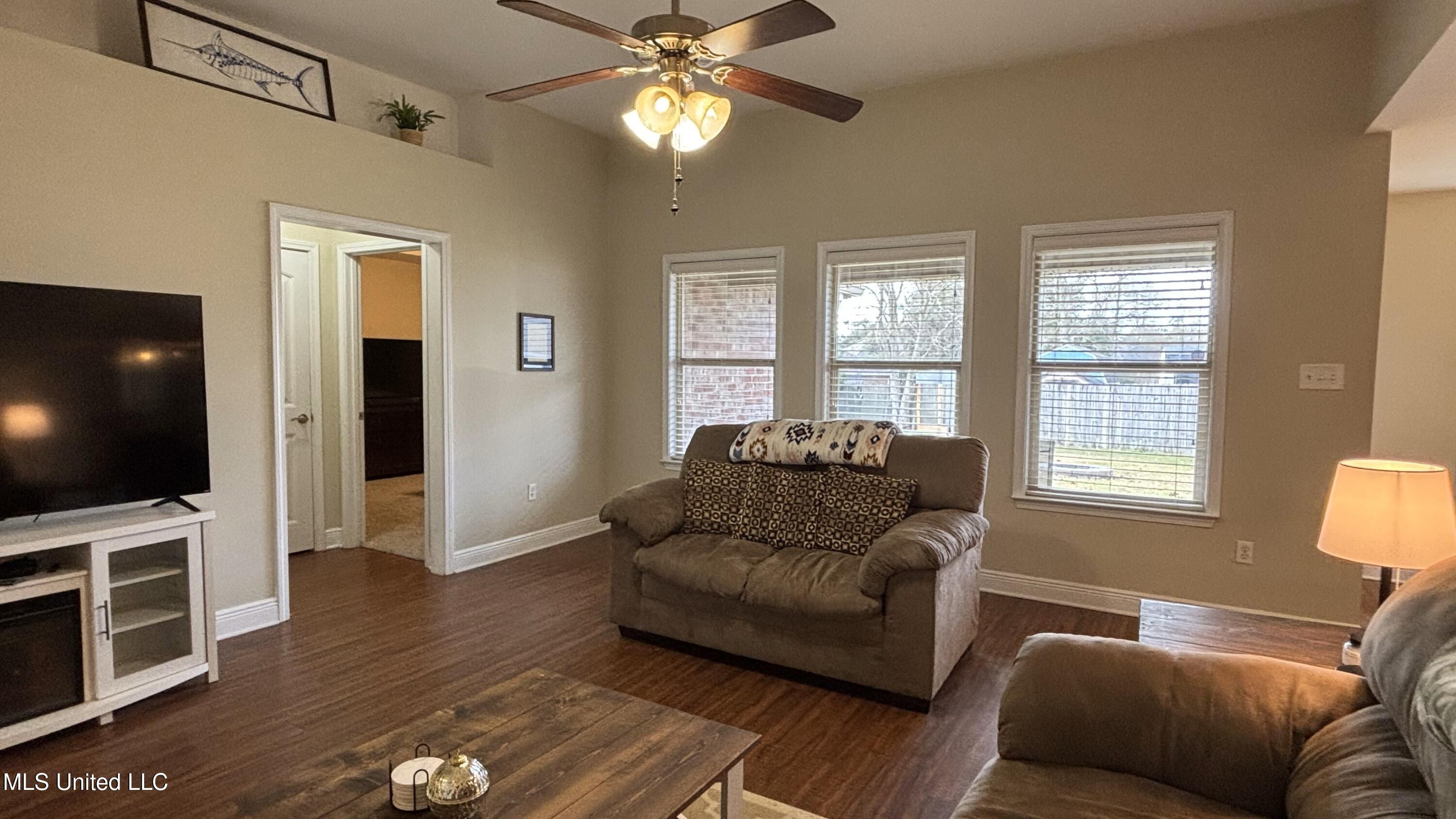 17288 Meadowbrook Lane