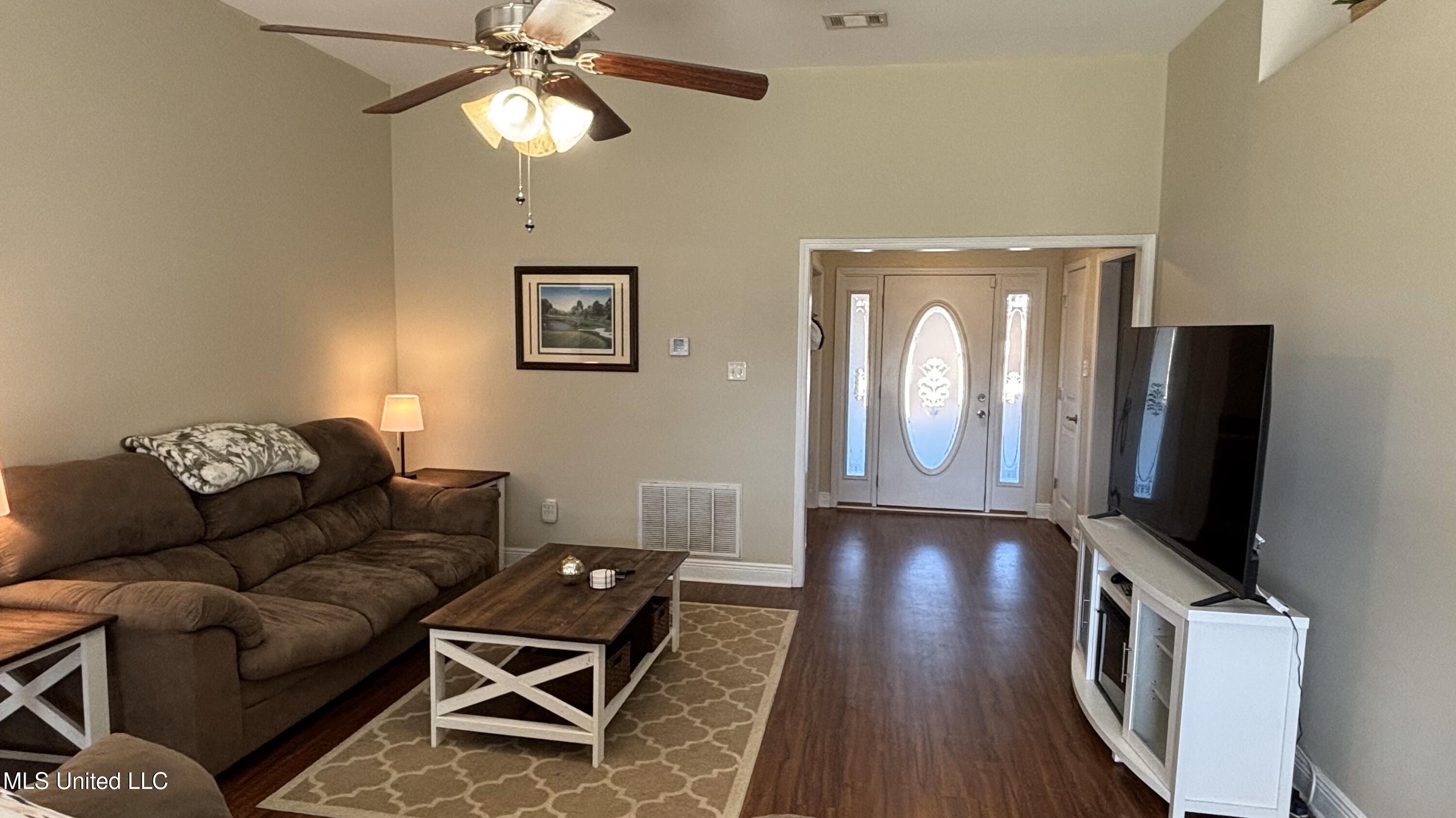 17288 Meadowbrook Lane