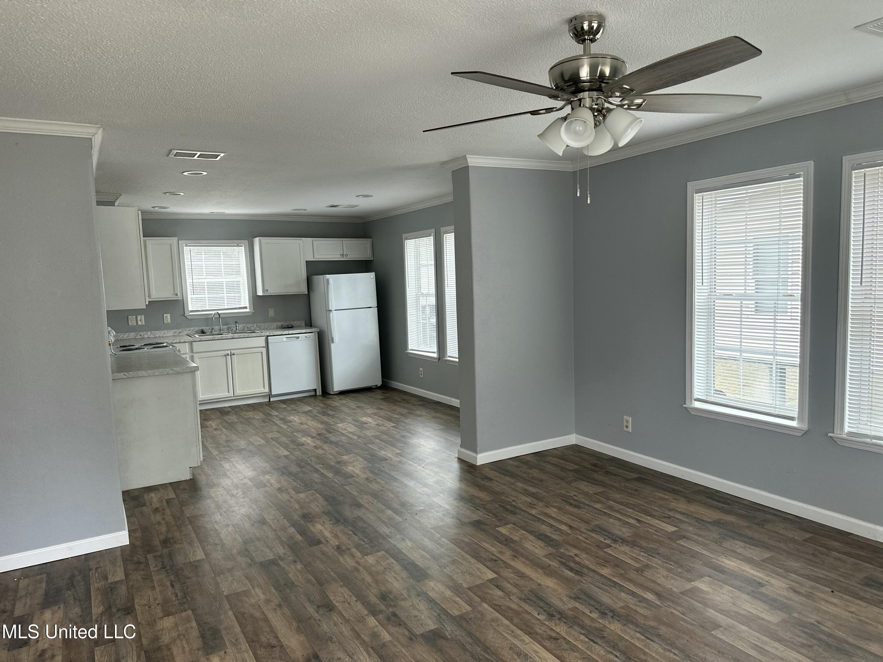 7083 W Issaquena Street, 7085