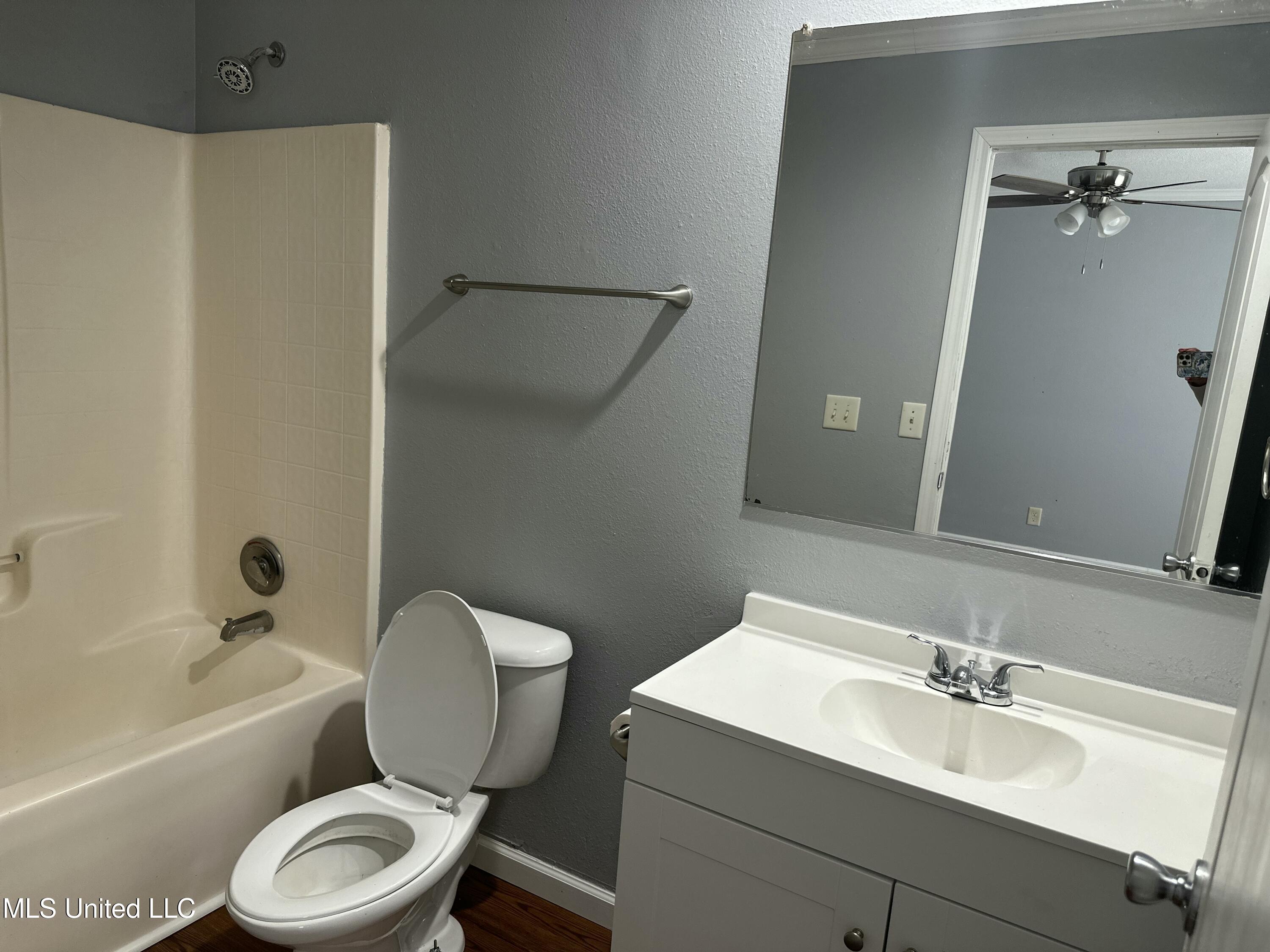 7083 W Issaquena Street, 7085