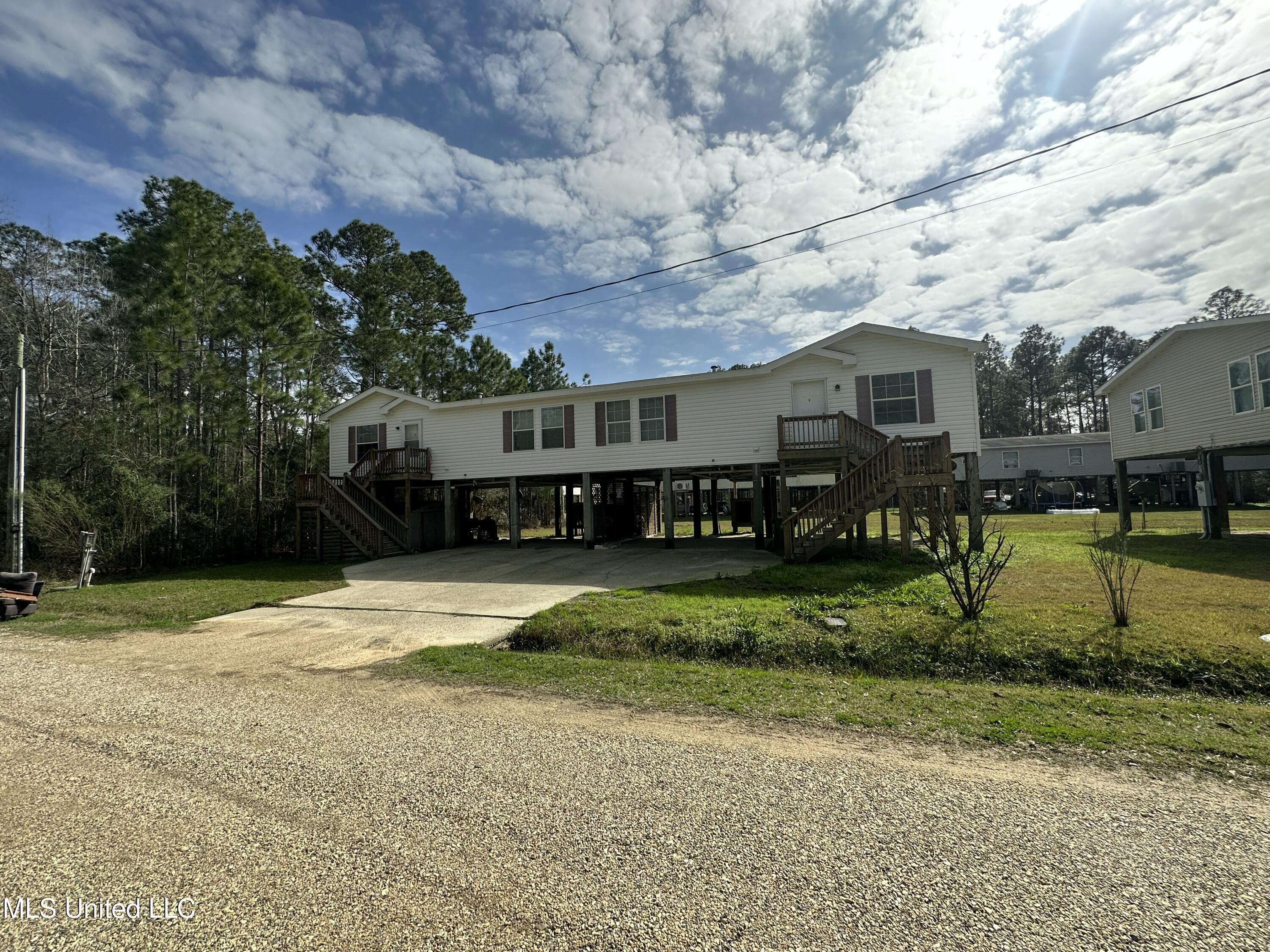 7083 W Issaquena Street, 7085