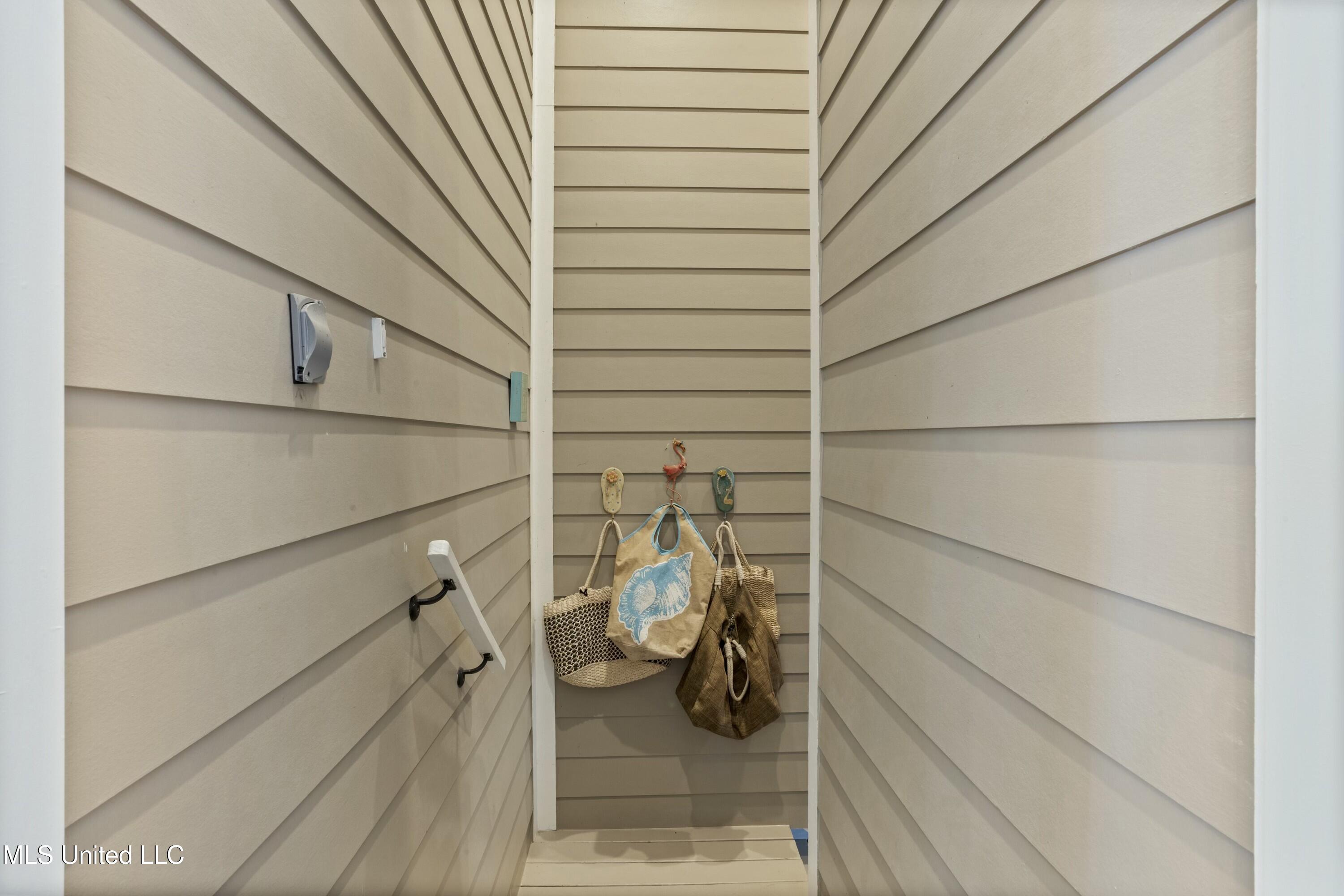 800 W Beach Boulevard