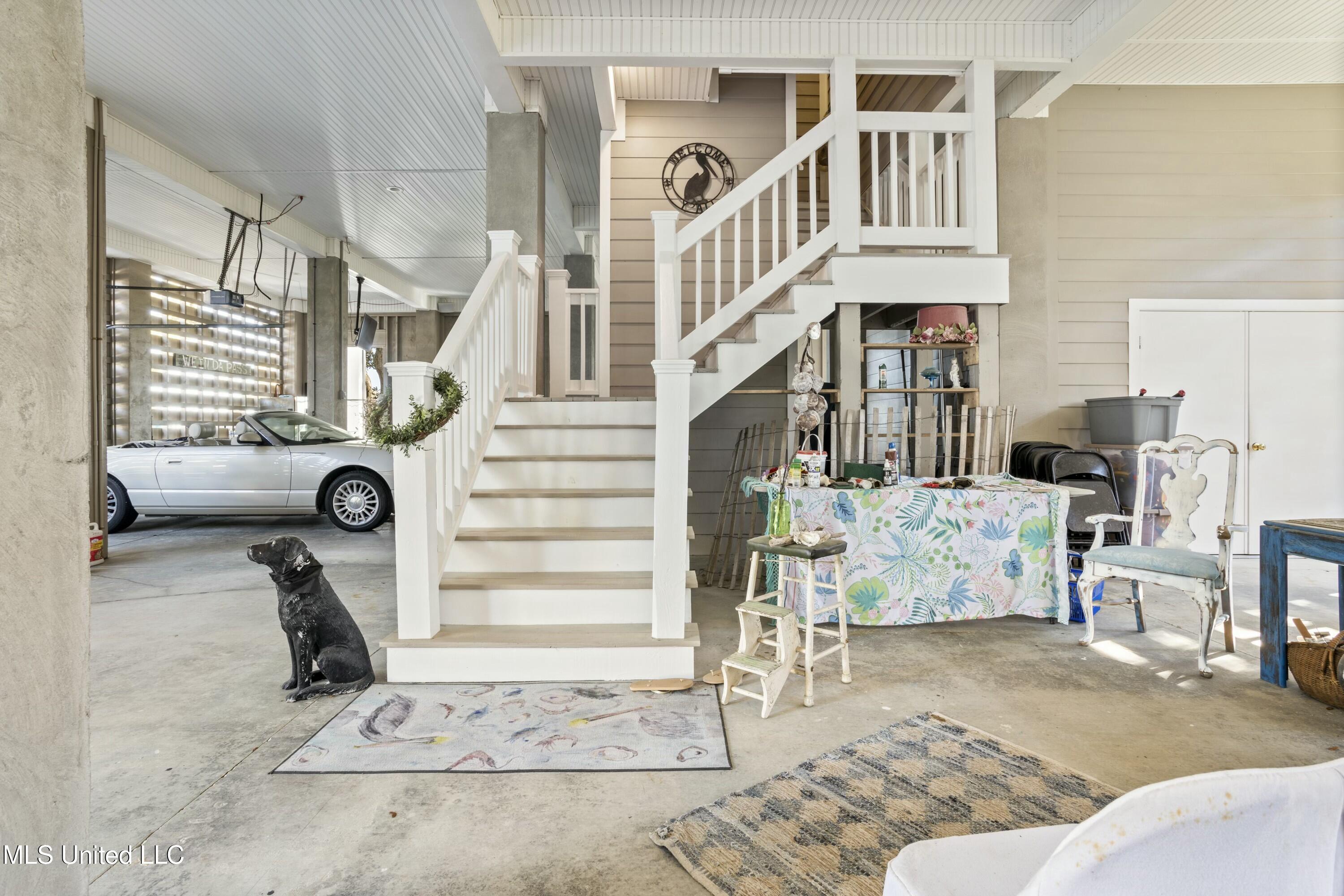 800 W Beach Boulevard