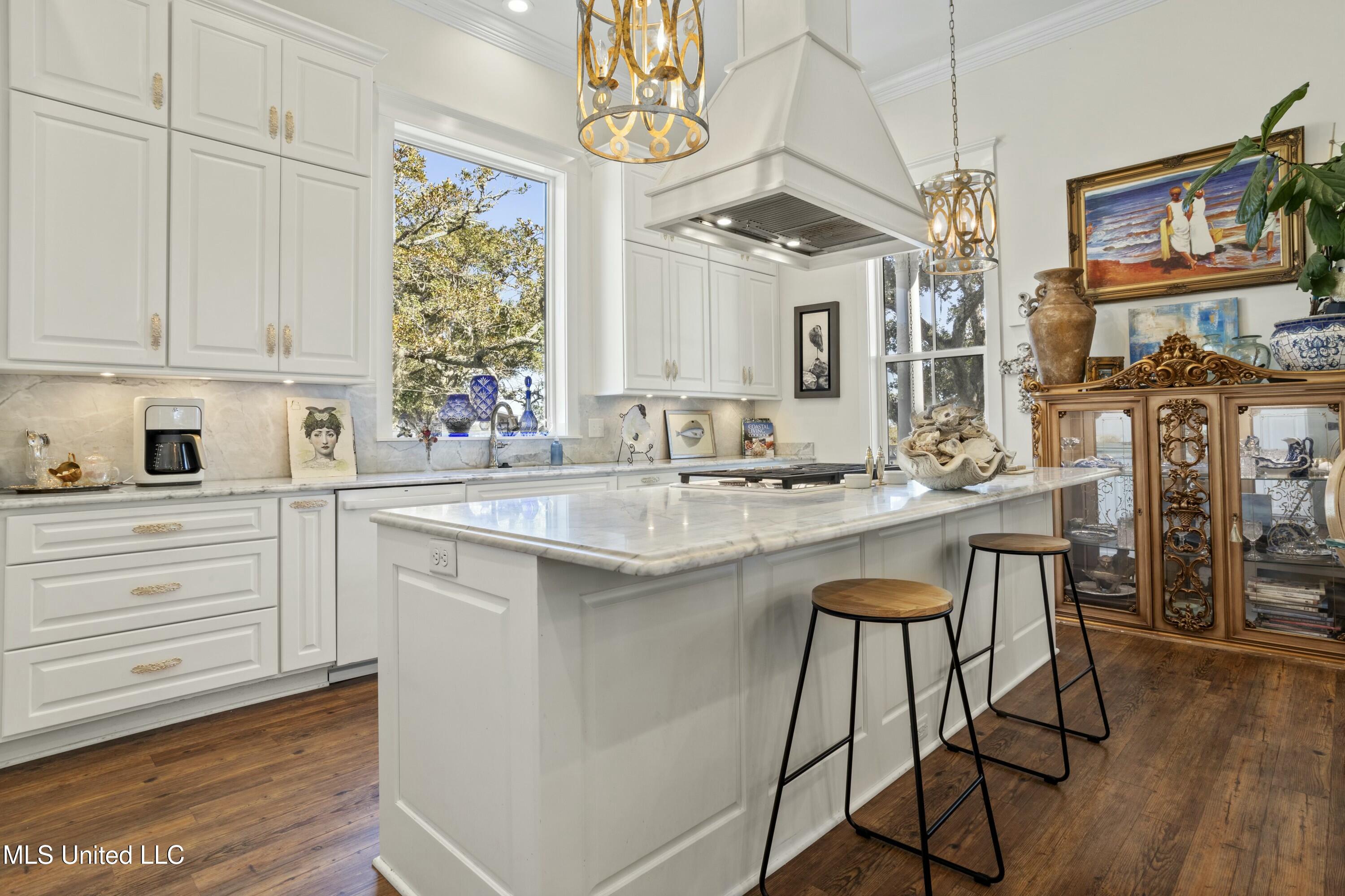 800 W Beach Boulevard
