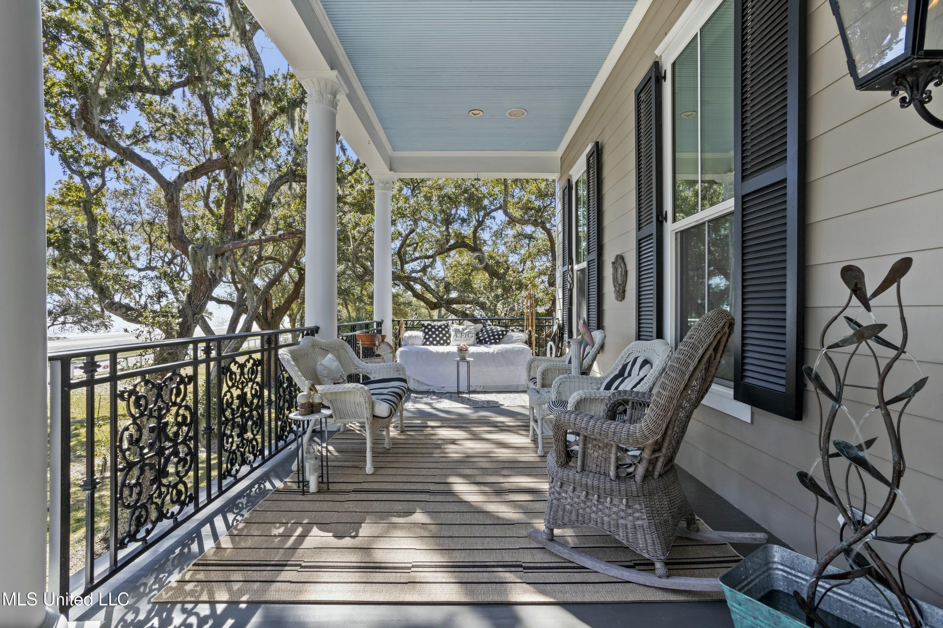 800 W Beach Boulevard