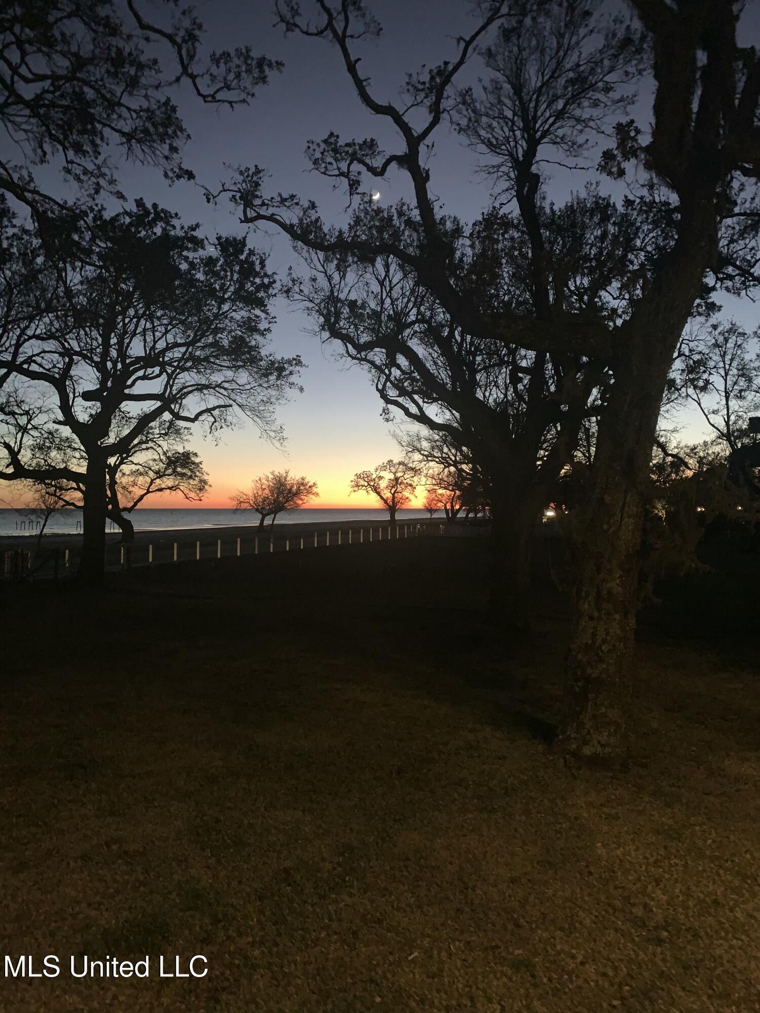 800 W Beach Boulevard