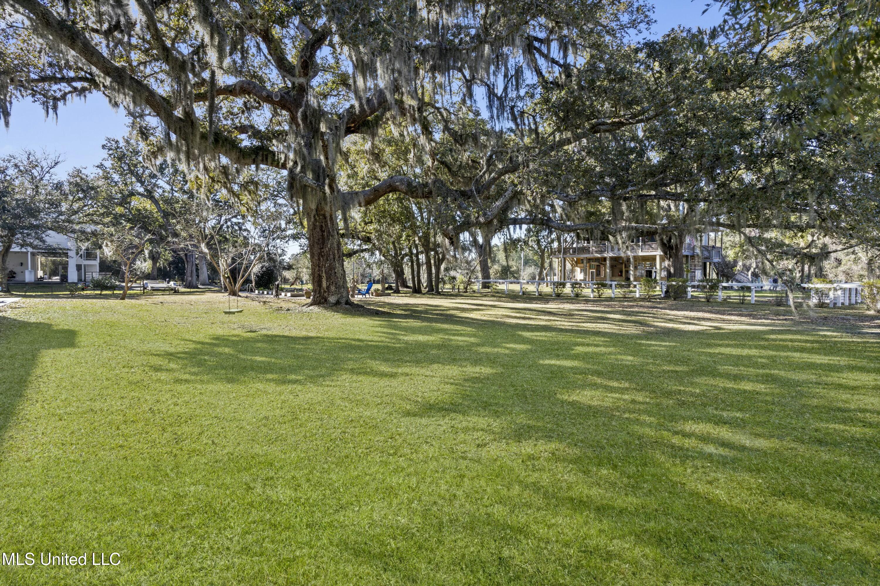 800 W Beach Boulevard