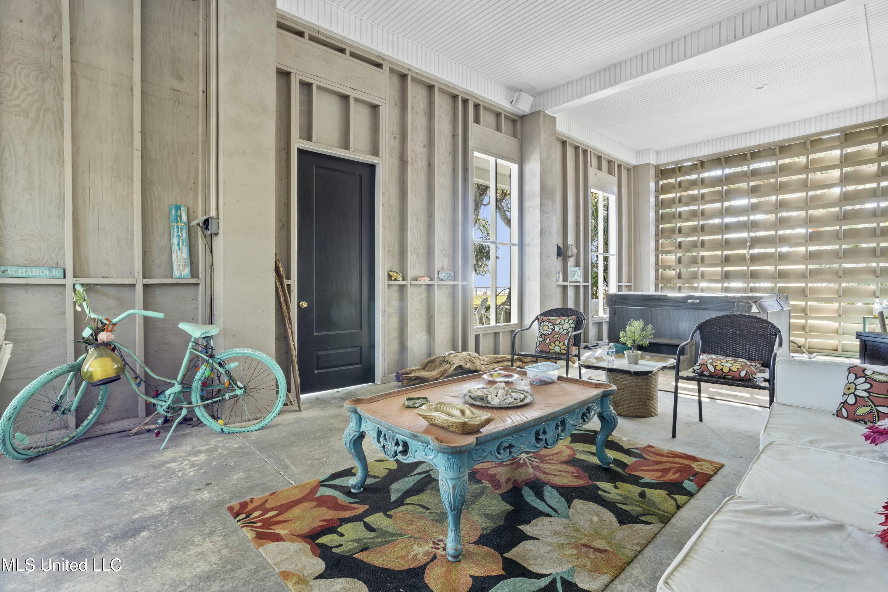 800 W Beach Boulevard