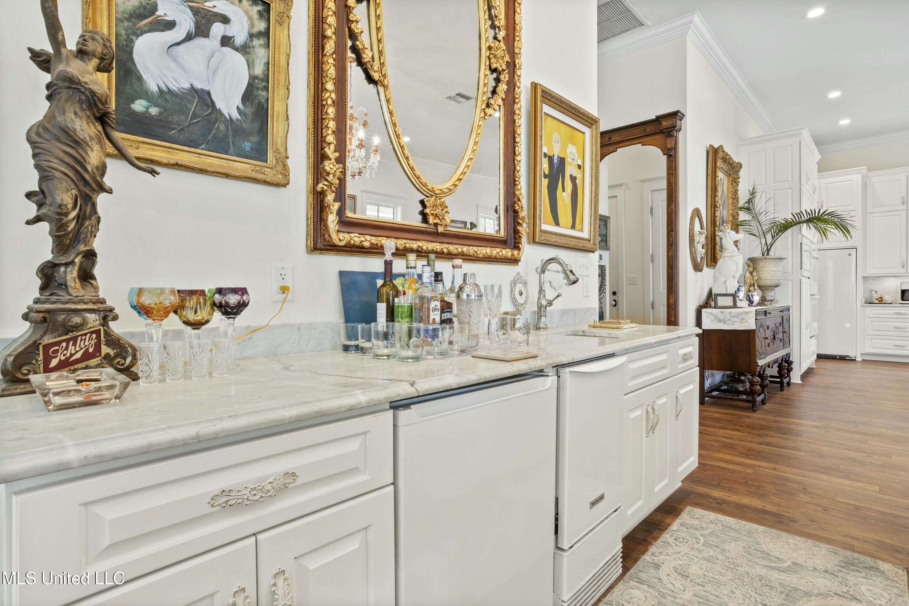 800 W Beach Boulevard