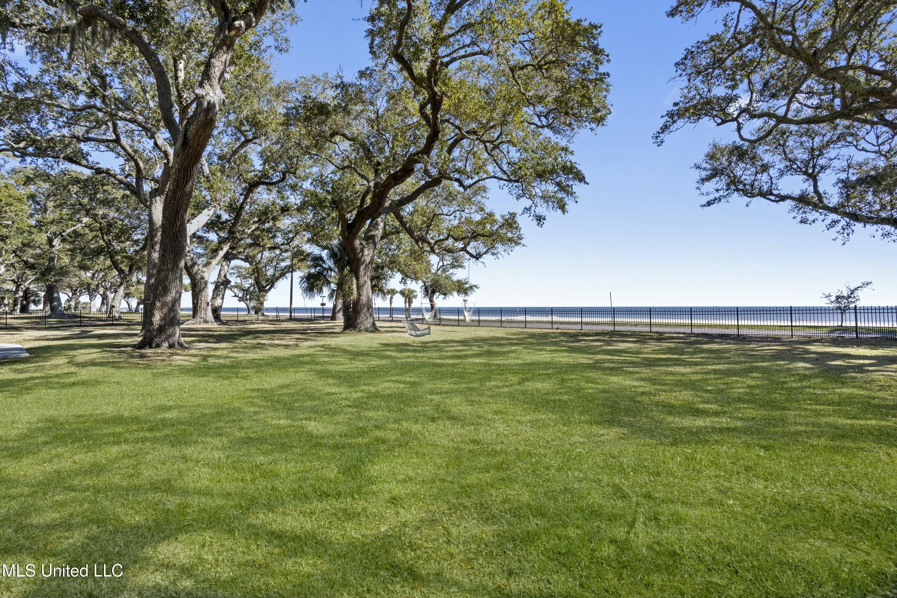 800 W Beach Boulevard