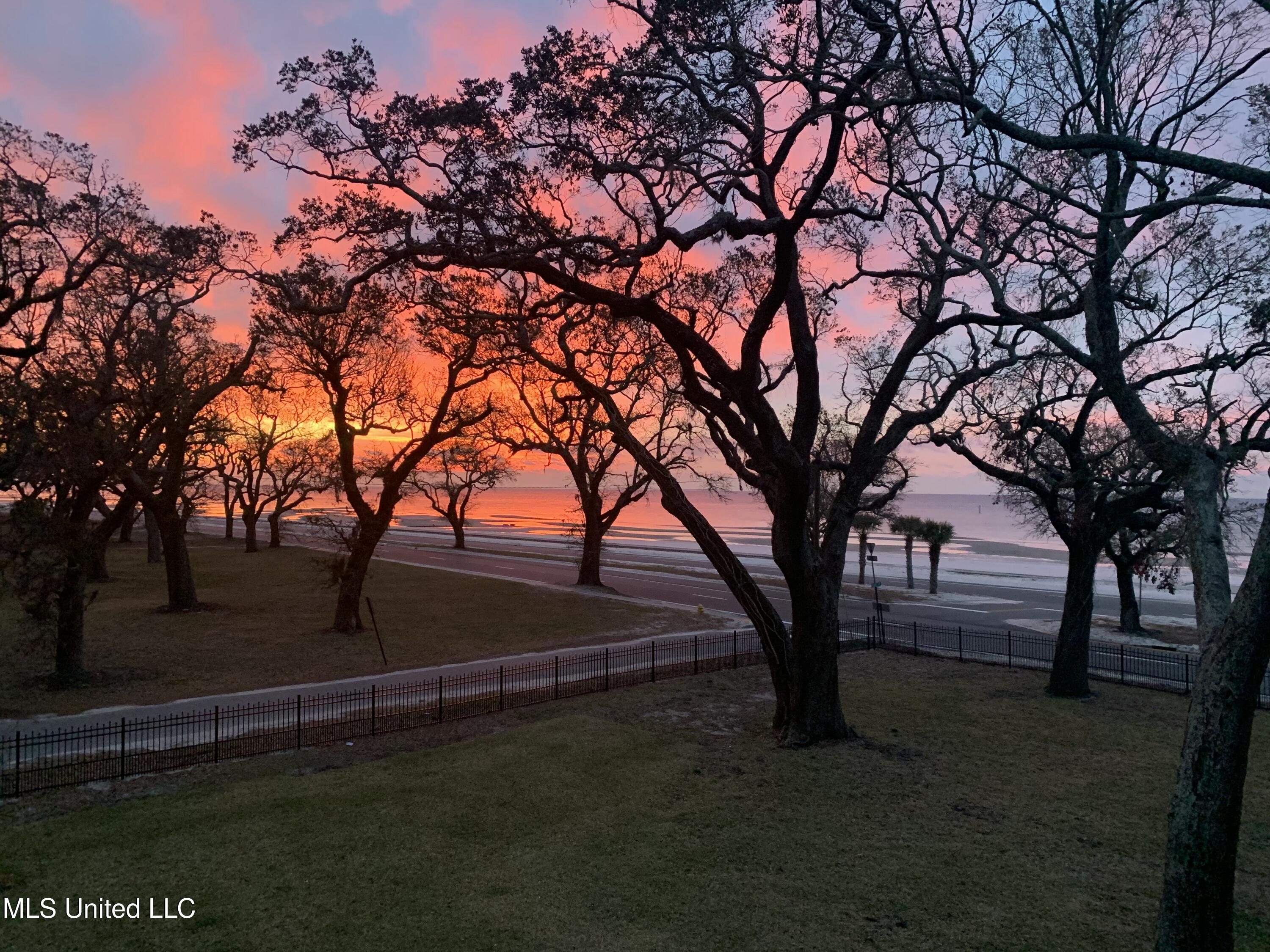 800 W Beach Boulevard