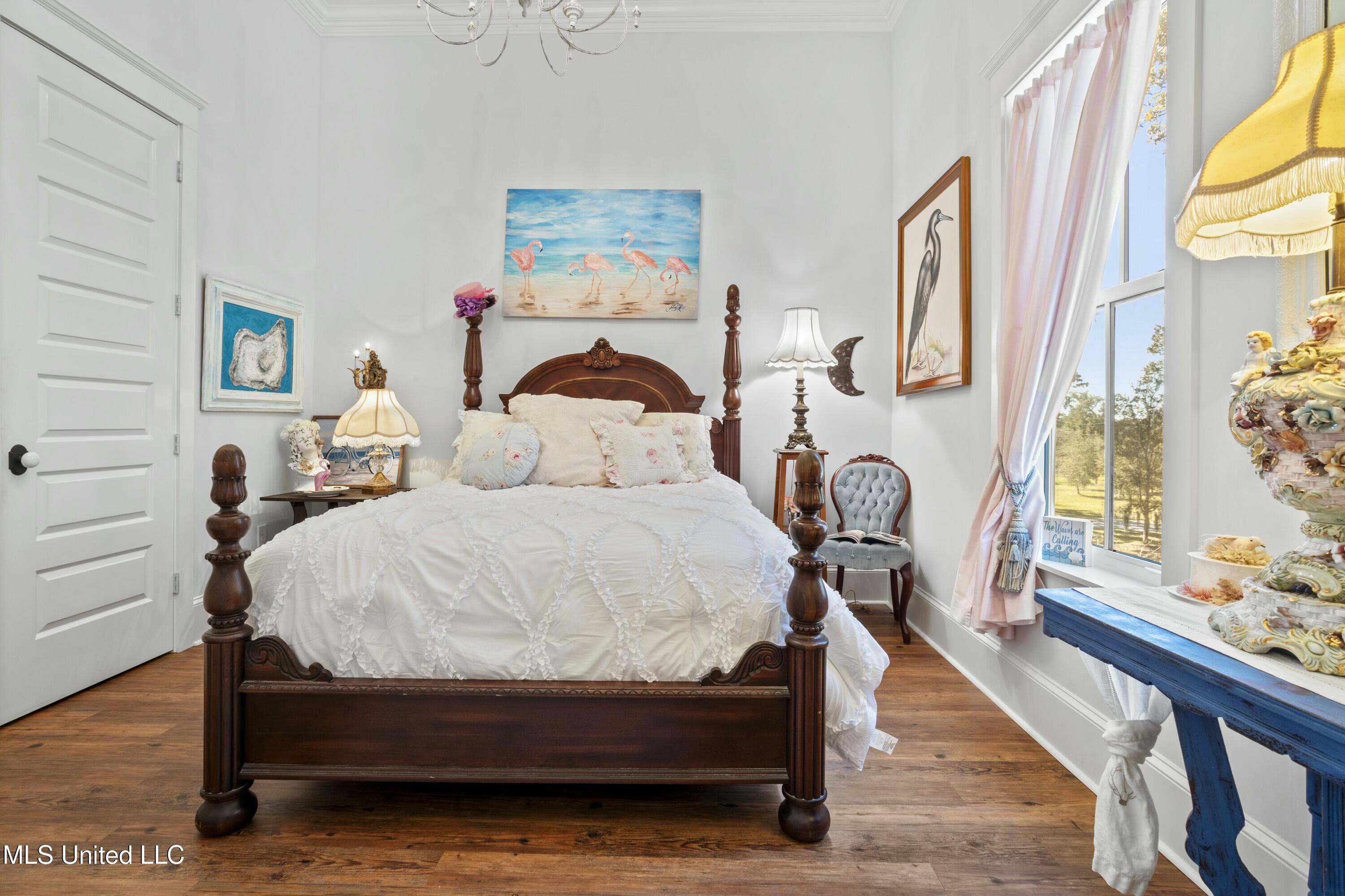 800 W Beach Boulevard
