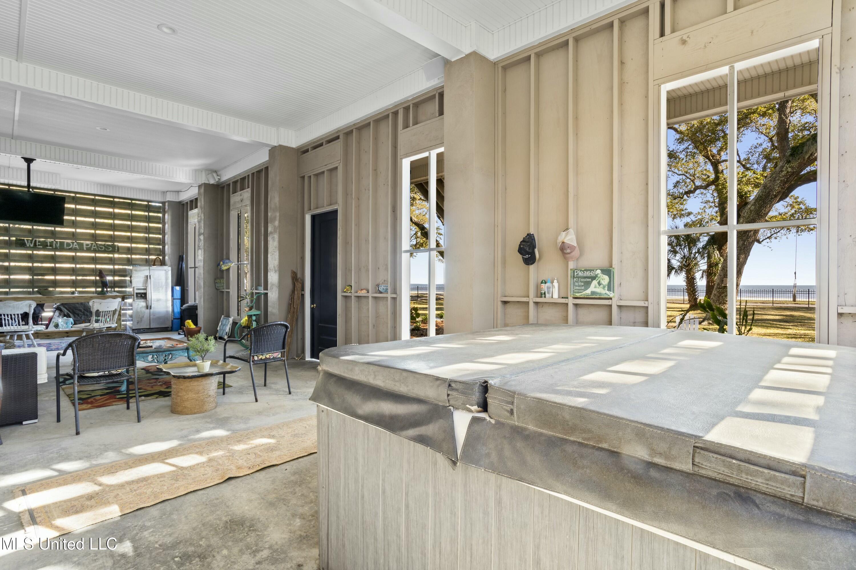 800 W Beach Boulevard