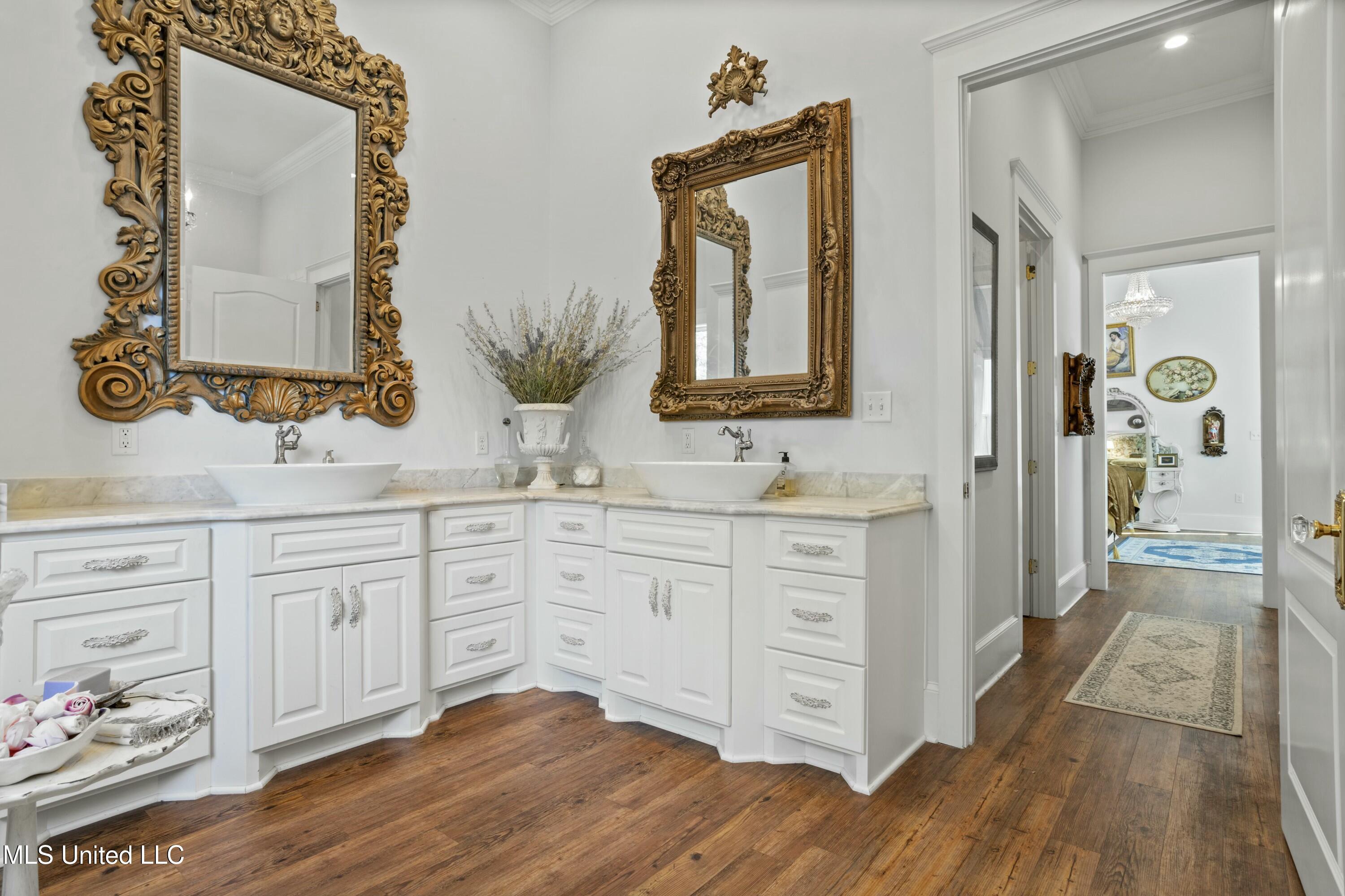 800 W Beach Boulevard