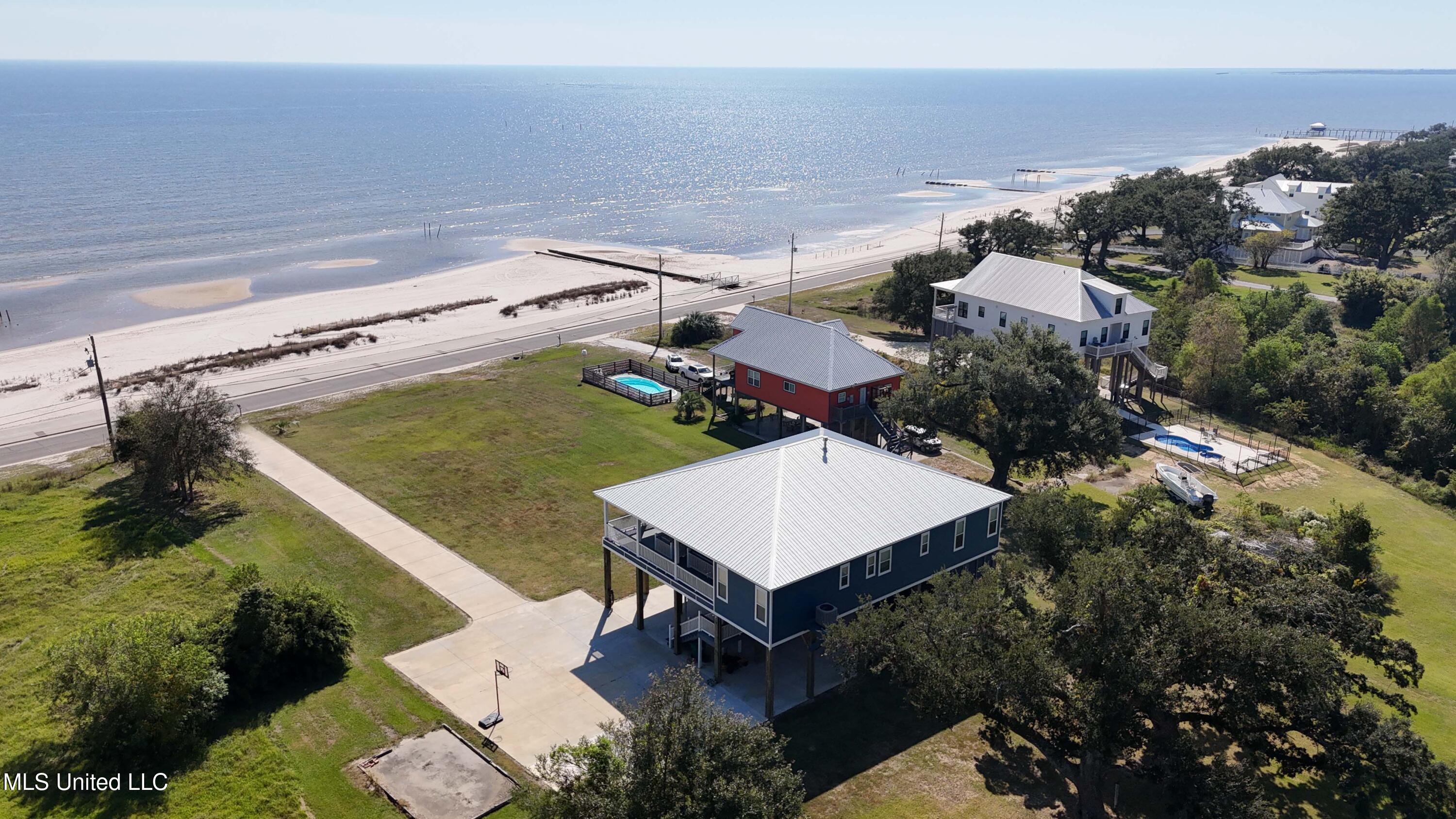 722 S Beach Boulevard
