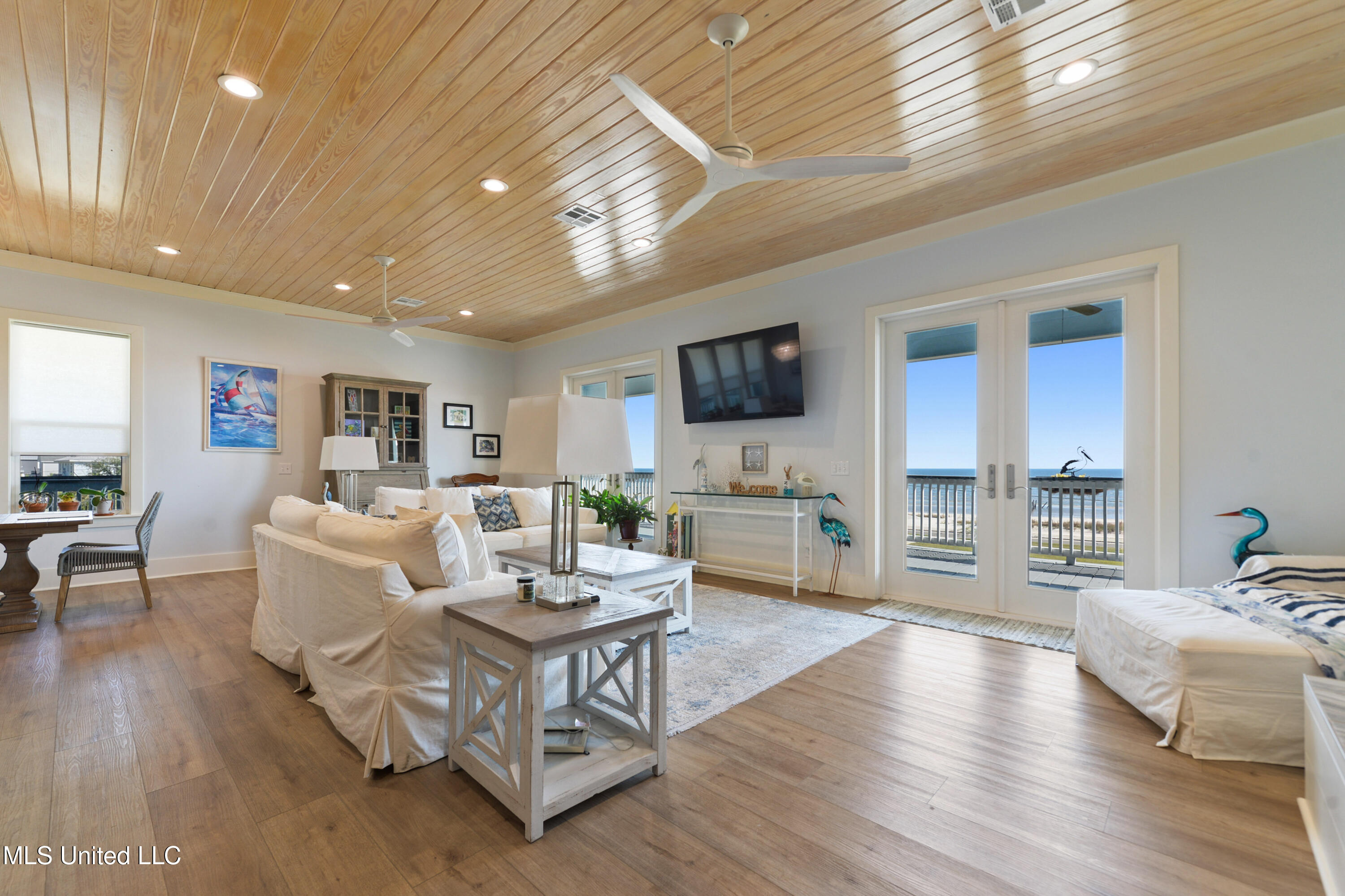 722 S Beach Boulevard
