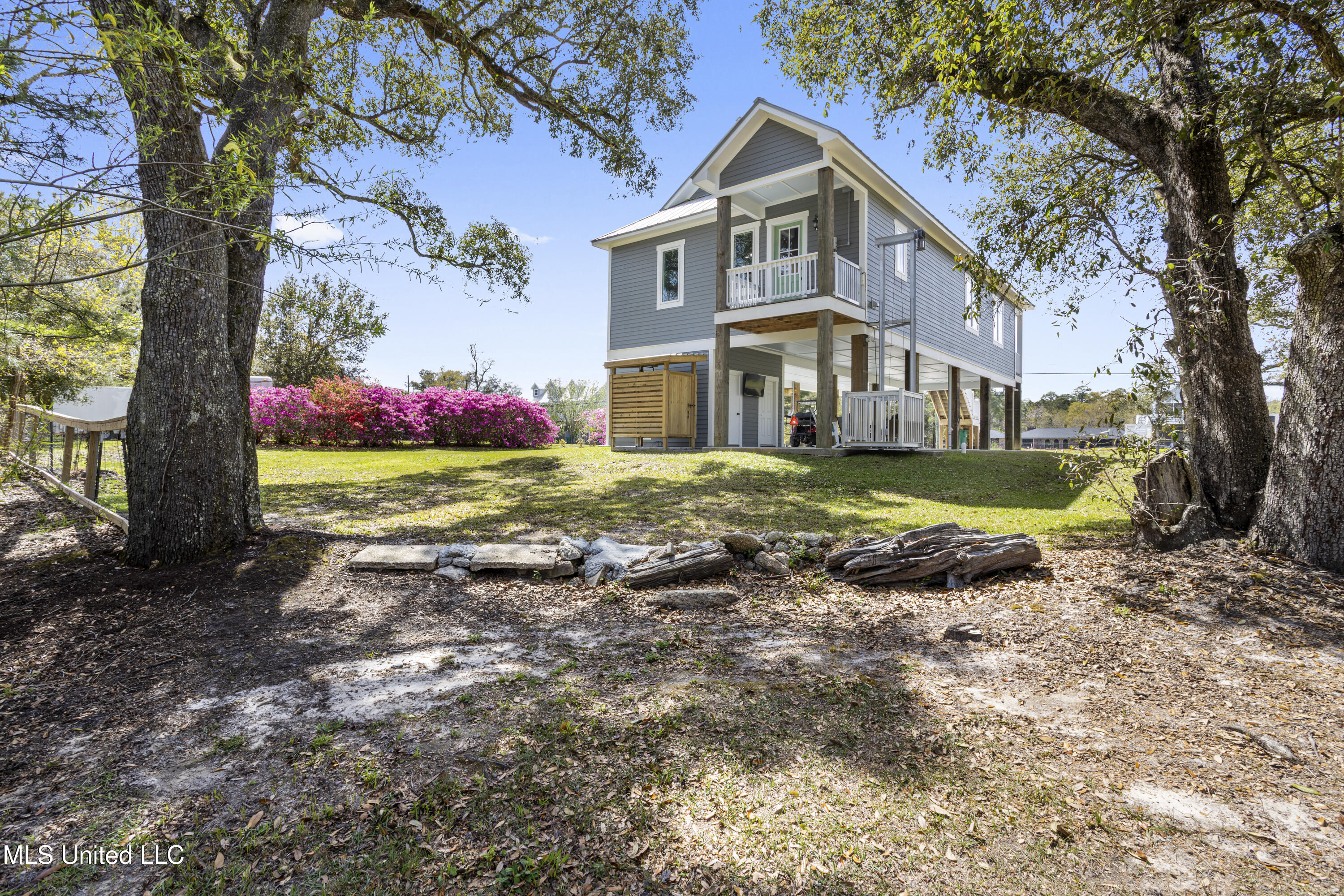 216 Gulf Drive