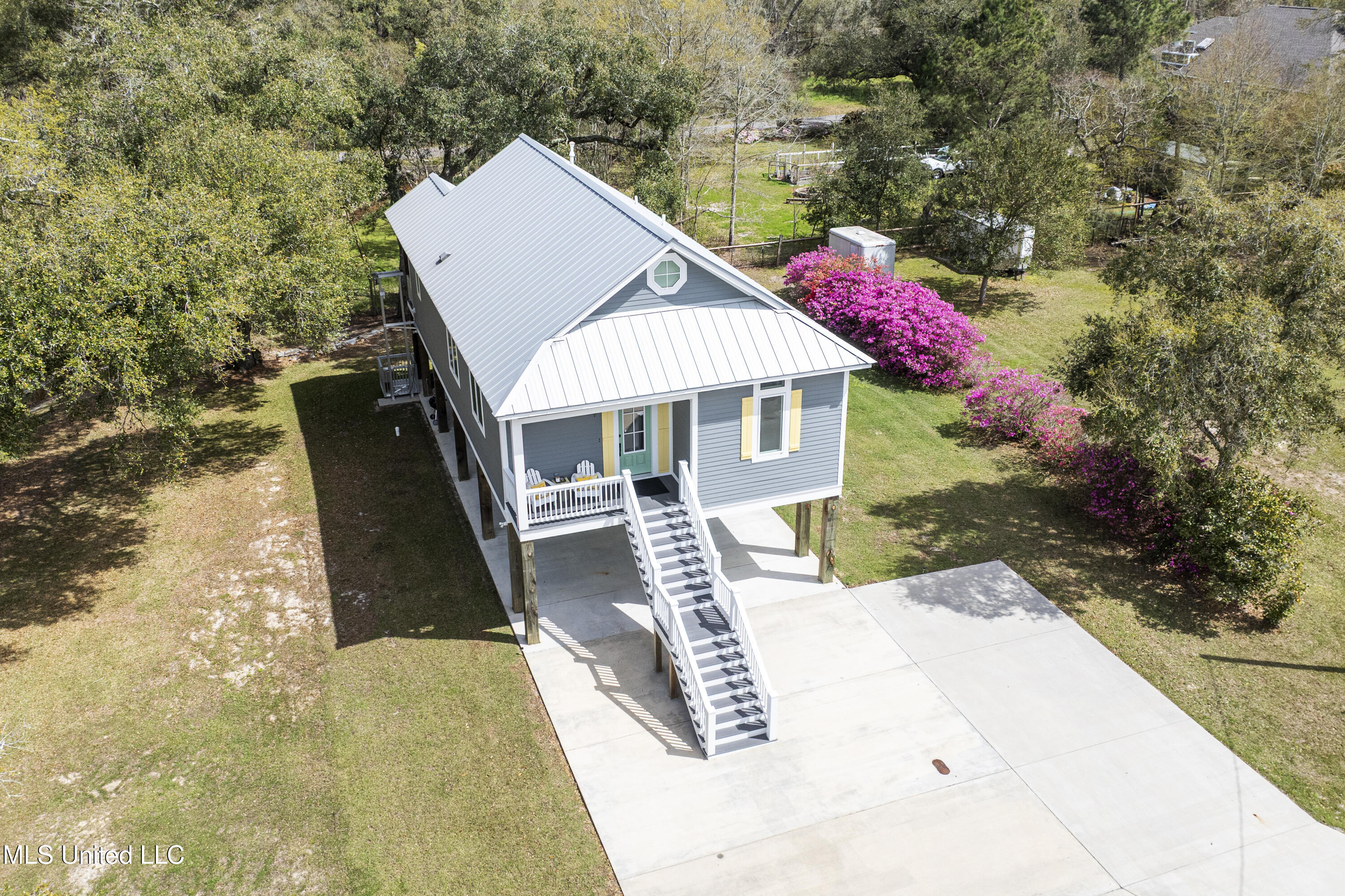 216 Gulf Drive