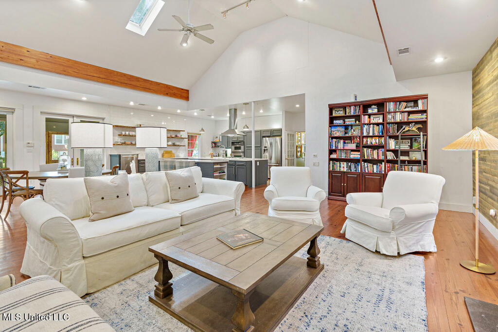 513 Jeff Davis Avenue