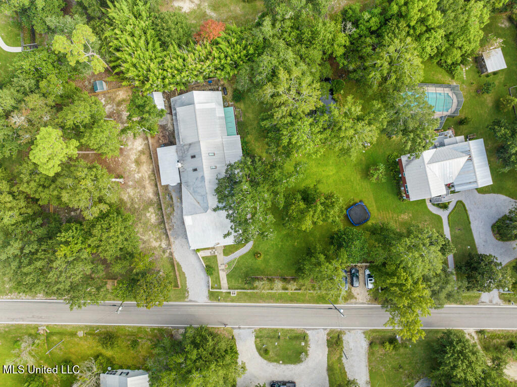 513 Jeff Davis Avenue